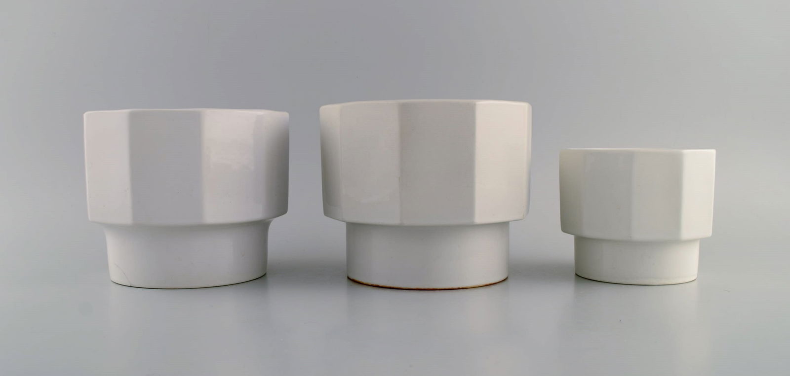 Erix Hennix for Gustavsberg. Three Plantina flower pots in glazed porcelain. 1970s. (1 of 7)