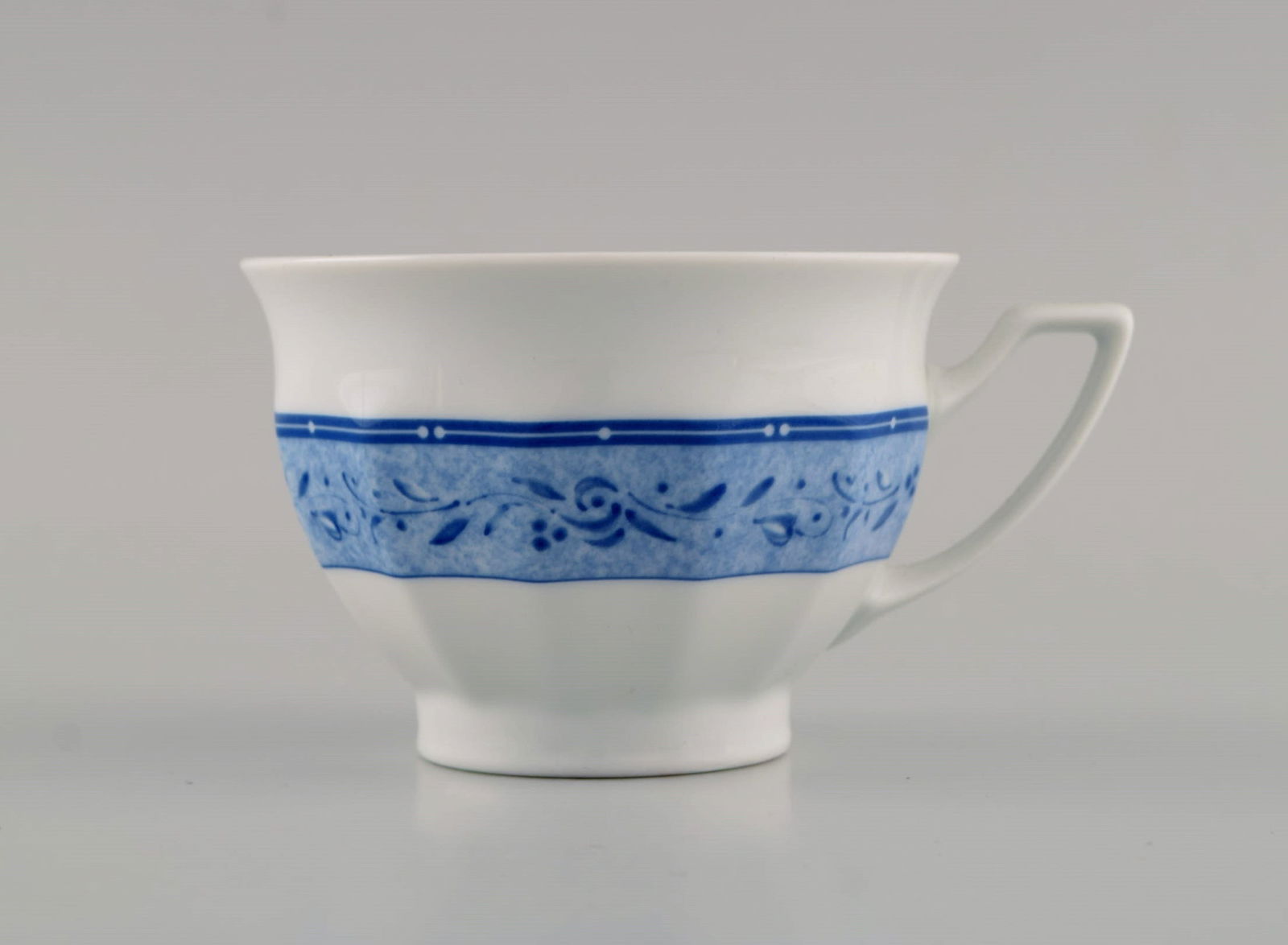 Rosenthal Classic coffee service for 10 people in porcelain with blue ribbon and flower decoration. - 6