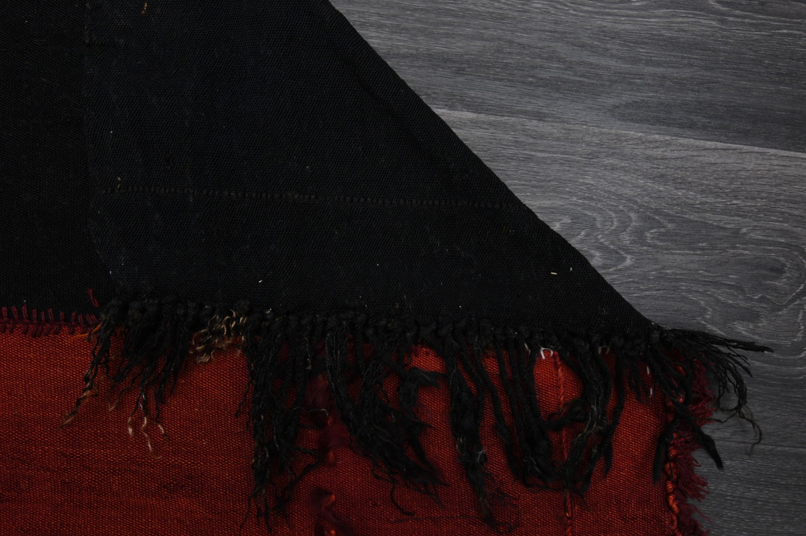 3x11.5 ft, BLACK & RED TURKISH Kilim Runner - 7
