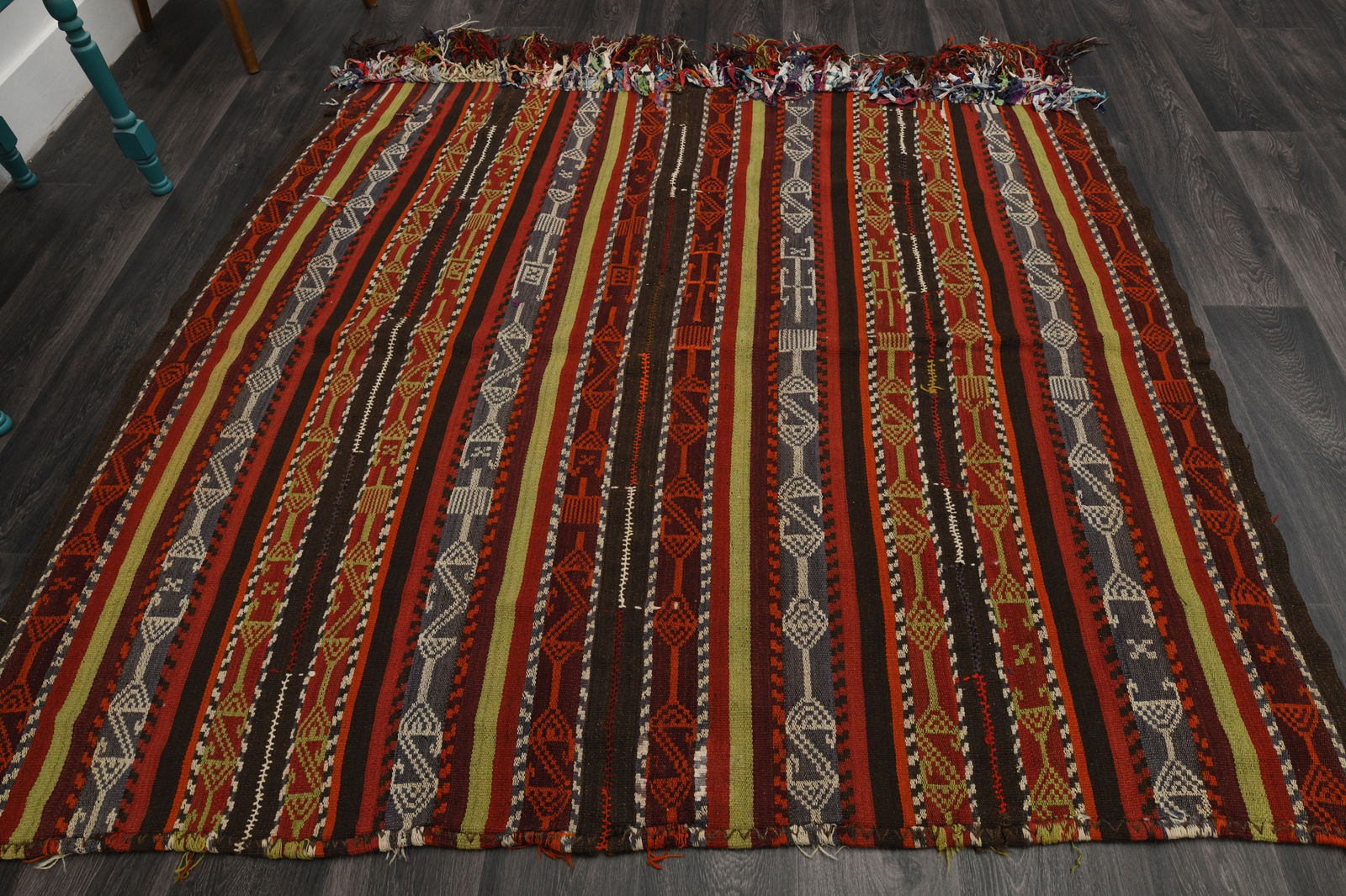6.1x6.4 ft, TURKISH Rug, Kilim Rug: Title: 6.1x6.4 ft, TURKISH Rug, Kilim Rug Description: This Turkish one-of-a-kind Vintage Flatweave Kilim Rug is hand-knotted and handwoven by the most skilled artisans who use pure wool, in vibrant,