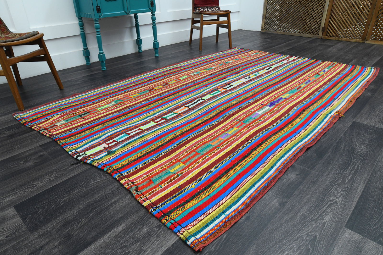 5.6x8.6 ft, TURKISH KILIM Rug: Title: 5.6x8.6 ft, TURKISH KILIM Rug Description: This Turkish one-of-a-kind Vintage Flatweave Kilim Rug is hand-knotted and handwoven by the most skilled artisans who use pure wool, in vibrant,