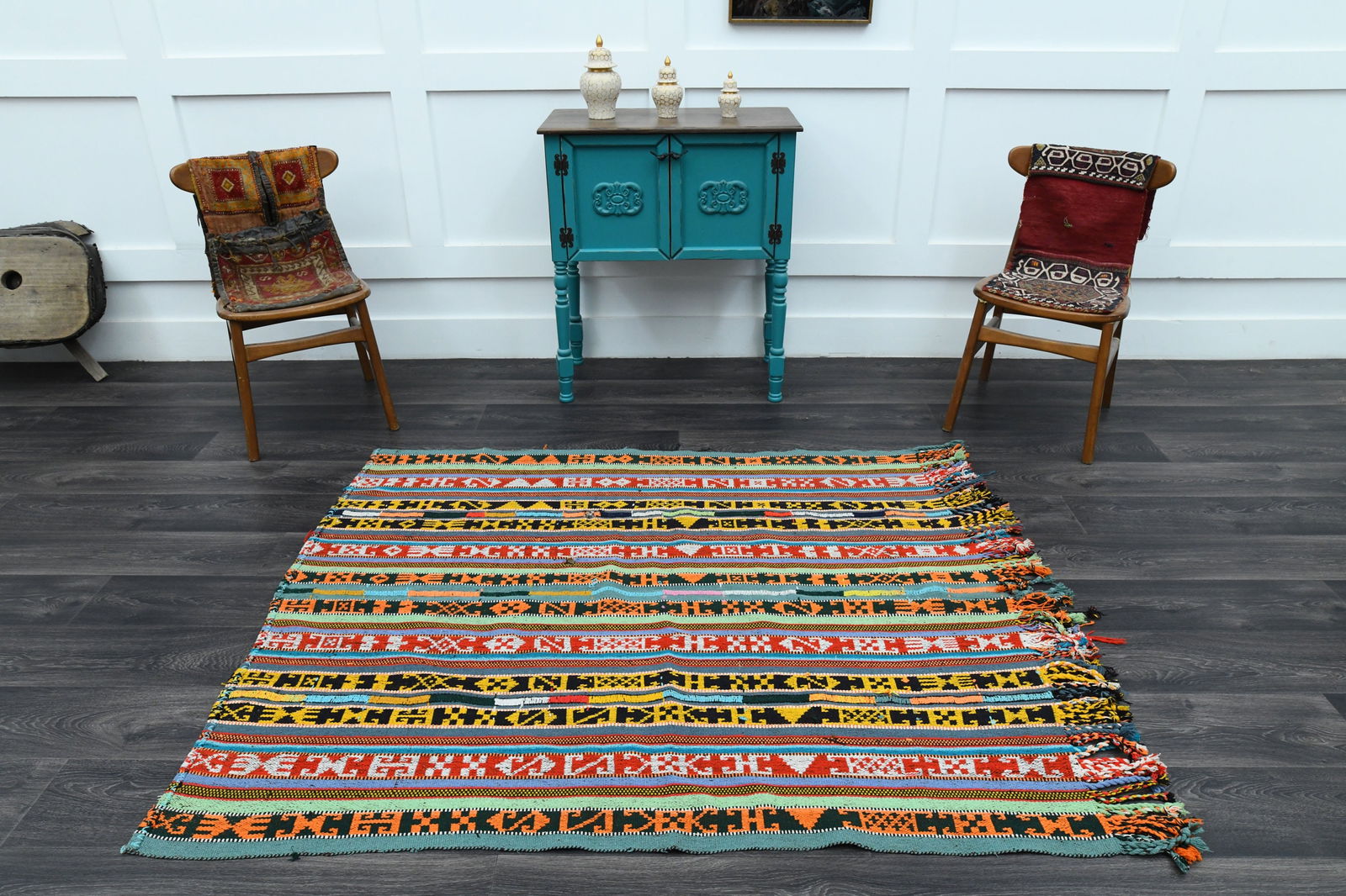 4.9x5.6 ft, TURKISH Rug, Kilim: Title: 4.9x5.6 ft, TURKISH Rug, Kilim Description: This Turkish one-of-a-kind Vintage Flatweave Kilim Rug is hand-knotted and handwoven by the most skilled artisans who use pure wool, in vibrant, natu