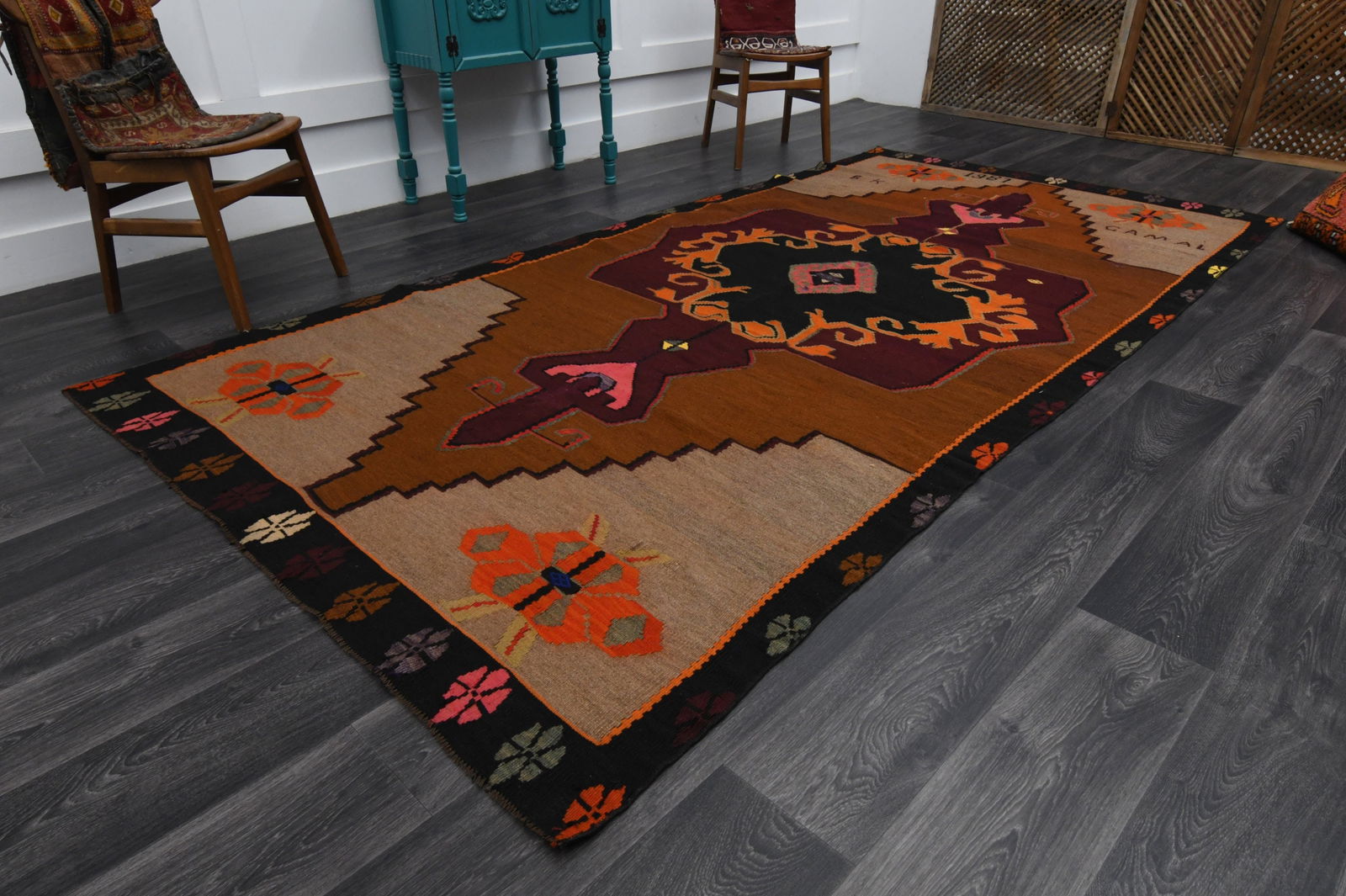 5.7x11.2 ft, TURKISH KILIM Rug: Title: 5.7x11.2 ft, TURKISH KILIM Rug Description: This Turkish one-of-a-kind Vintage Flatweave Kilim Rug is hand-knotted and handwoven by the most skilled artisans who use pure wool, in vibrant,