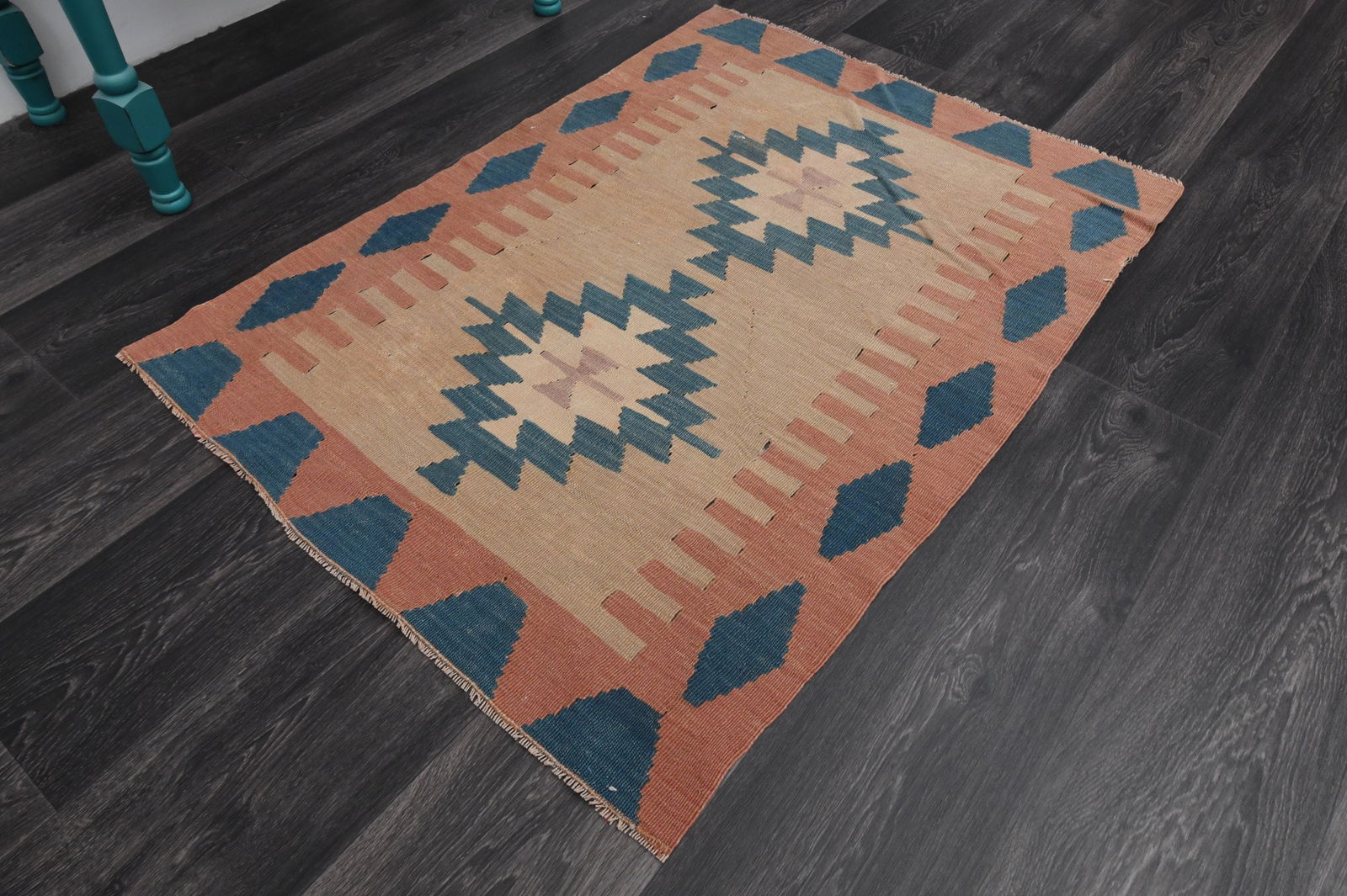 2.7x3.7 ft, TURKISH KILIM Rug: Title: 2.7x3.7 ft, TURKISH KILIM Rug Description: This Turkish one-of-a-kind Vintage Flatweave Kilim Rug is hand-knotted and handwoven by the most skilled artisans who use pure wool, in vibrant,