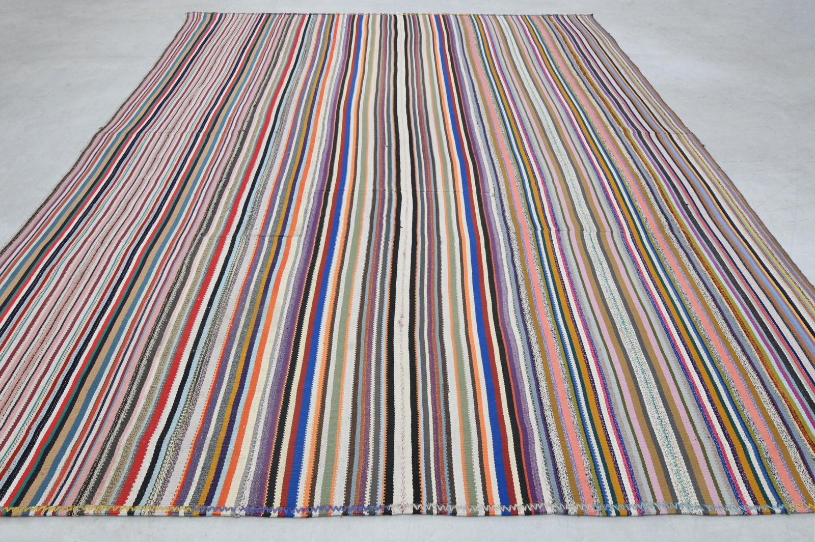 10'5x13'3 ft, COLORFUL HANDWOVEN RUG - 2