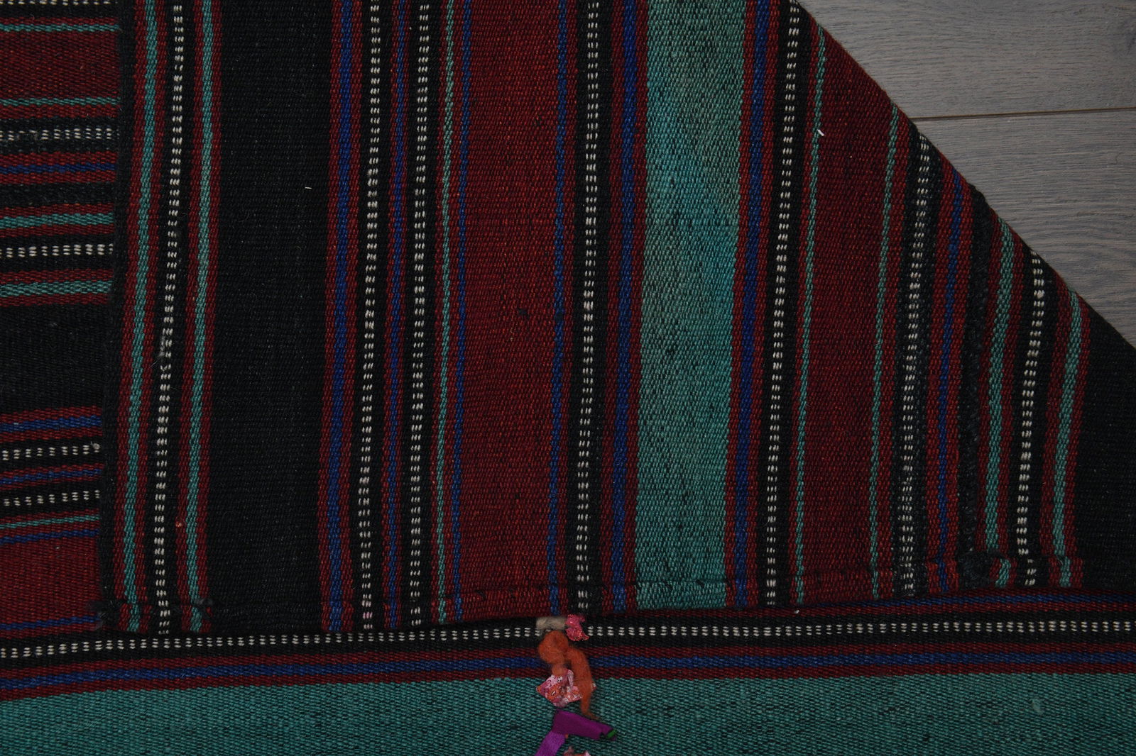 7.6x11.5 ft, LUXURY KILIM RUG: Title: 7.6x11.5 ft, LUXURY KILIM RUG Description: This Turkish one-of-a-kind Vintage Flatweave Kilim Rug is hand-knotted and handwoven by the most skilled artisans who use pure wool, in vibrant,