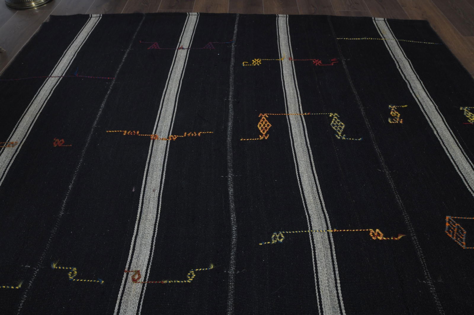 6'4x8'5 ft, BLACK STRIPED RUG - 4