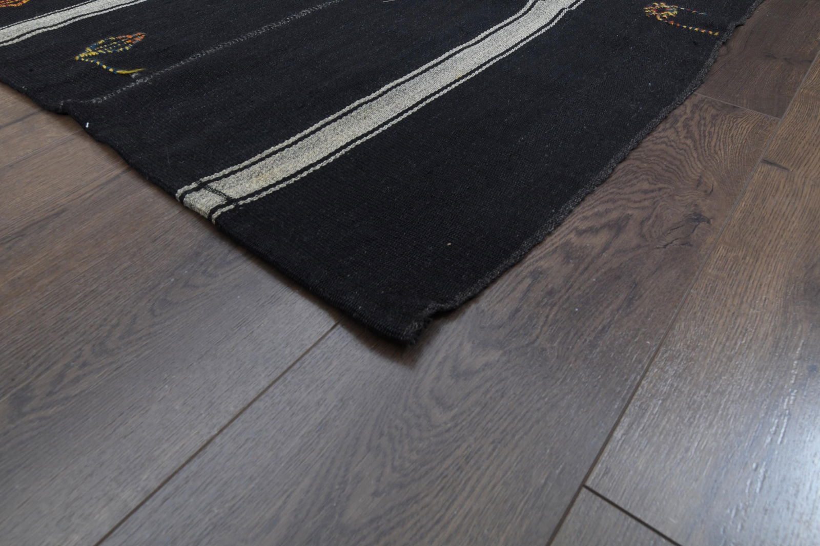 6'4x8'5 ft, BLACK STRIPED RUG - 5