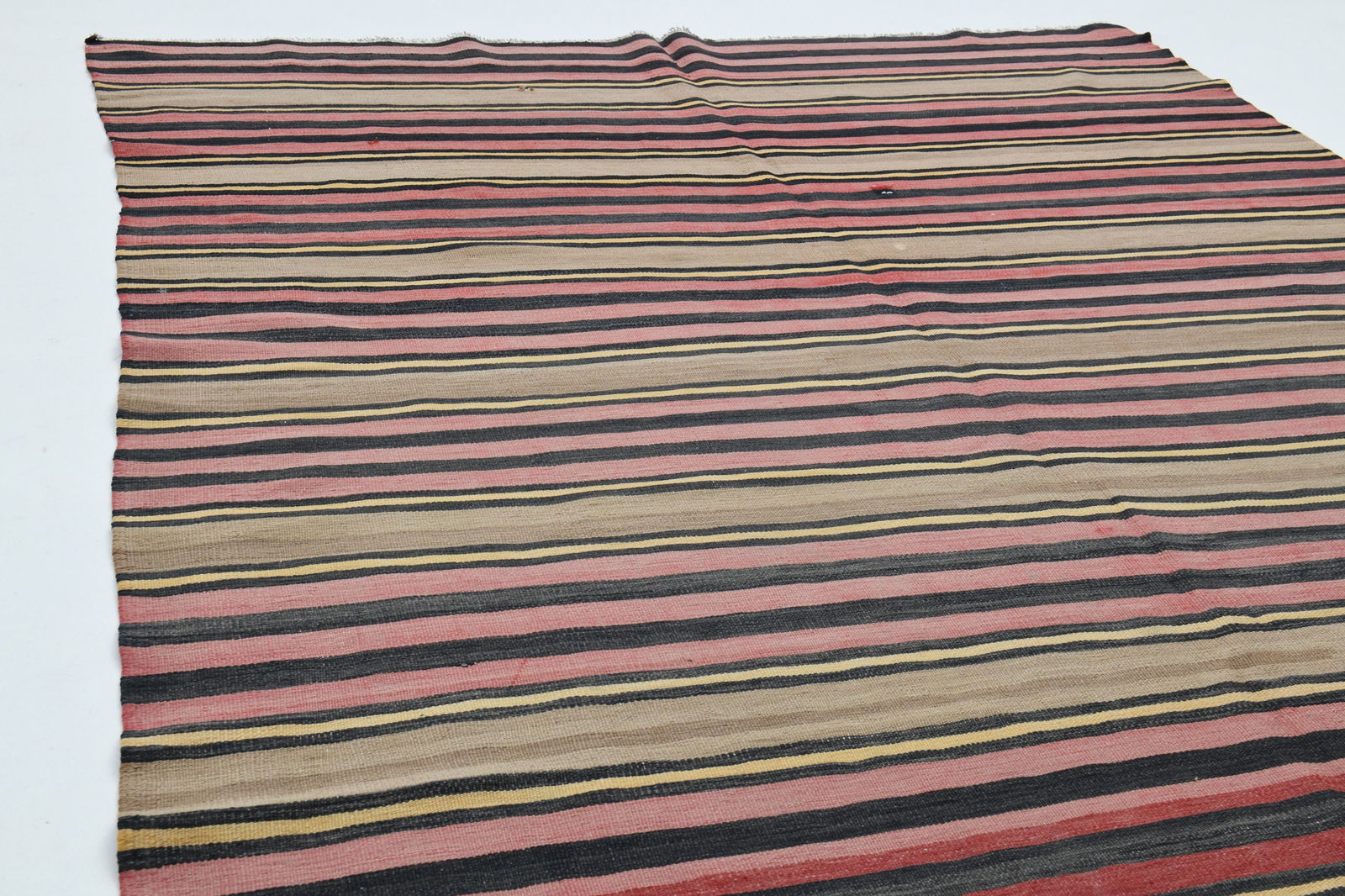 5.6x10.7 ft, RED KILIM RUG - 3