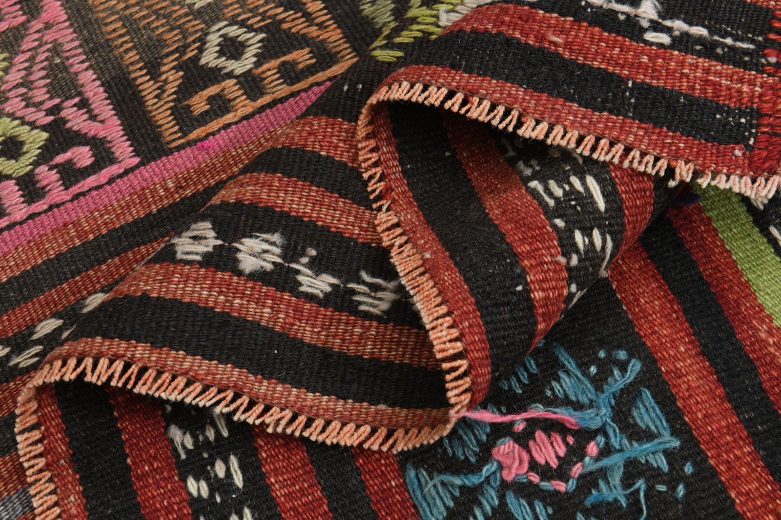 4'7x8'5 ft, RED KILIM RUG, - 9