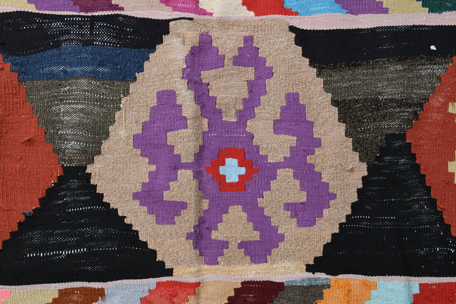 5'6x8'8 ft, COLORFUL ANTIQUE KILIM: Title: 5'6x8'8 ft, COLORFUL ANTIQUE KILIM Description: This Turkish one-of-a-kind Vintage Flatweave Kilim Rug is hand-knotted and handwoven by the most skilled artisans who use pure wool, in vibrant,