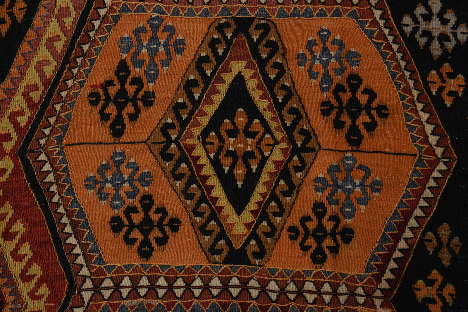 6'8x12'3 ft, OVERSIZED KILIM RUG: Title: 6'8x12'3 ft, OVERSIZED KILIM RUG Description: This Turkish one-of-a-kind Vintage Flatweave Kilim Rug is hand-knotted and handwoven by the most skilled artisans who use pure wool, in vibrant,