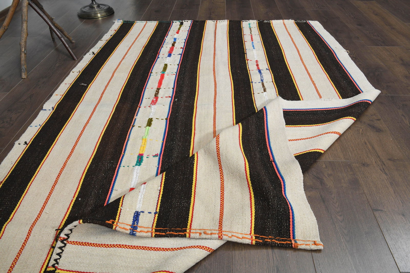 4'5x6'8 ft, BEIGE BROWN KILIM: Title: 4'5x6'8 ft, BEIGE BROWN KILIM Description: This Turkish one-of-a-kind Vintage Flatweave Kilim Rug is hand-knotted and handwoven by the most skilled artisans who use pure wool, in vibrant, natur