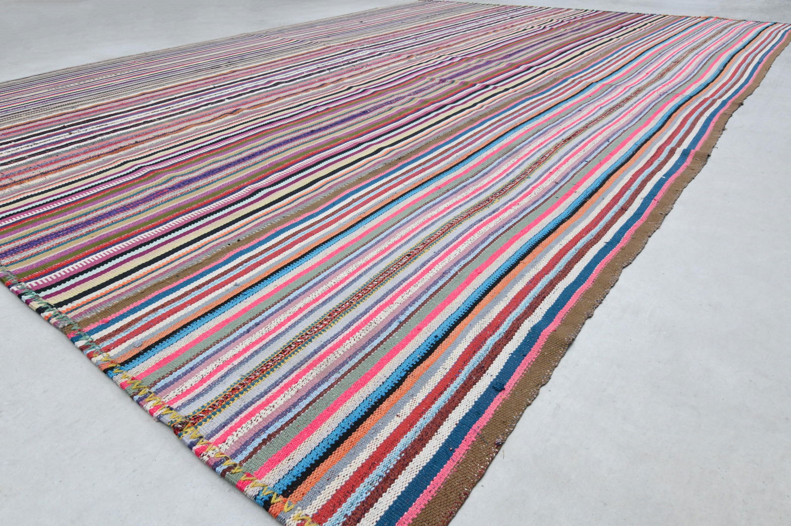 10.3x14.7 ft, COLORFUL AREA RUG - 2