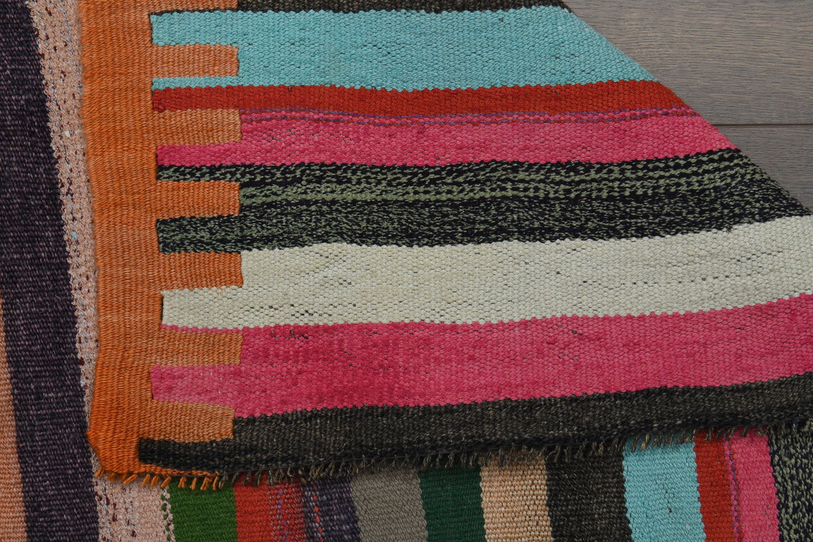 4'5x11'5 ft, WIDE RUNNER RUG - 3