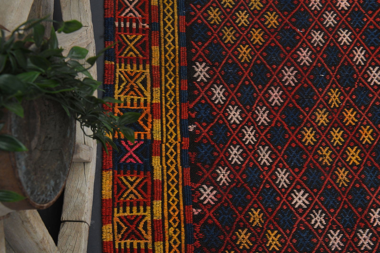 3.8x15.4 MINIMALIST RED RUNNER - 6