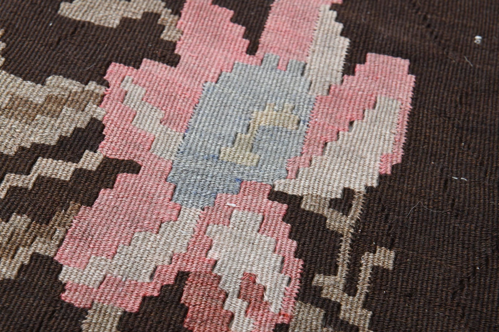5.1x6.9 ft, FLORAL KILIM RUG - 2