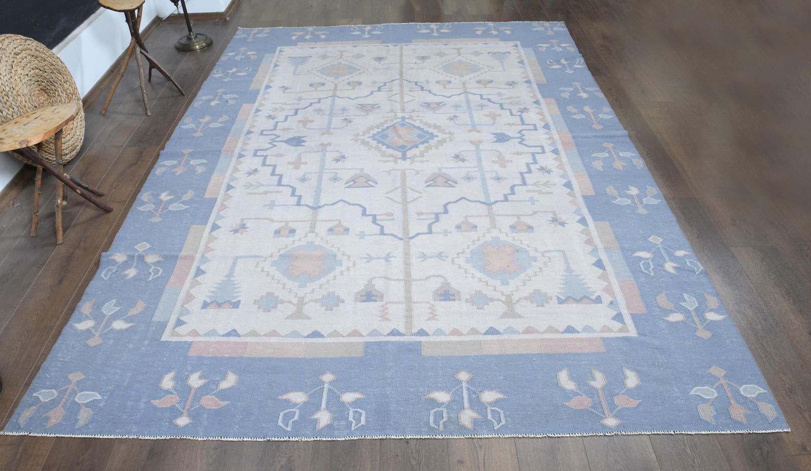8x11 ft, FLATWEAVE KILIM RUG: Title: 8x11 ft, FLATWEAVE KILIM RUG Description: This Turkish one-of-a-kind Vintage Flatweave Kilim Rug is hand-knotted and handwoven by the most skilled artisans who use pure wool, in vibrant, natura