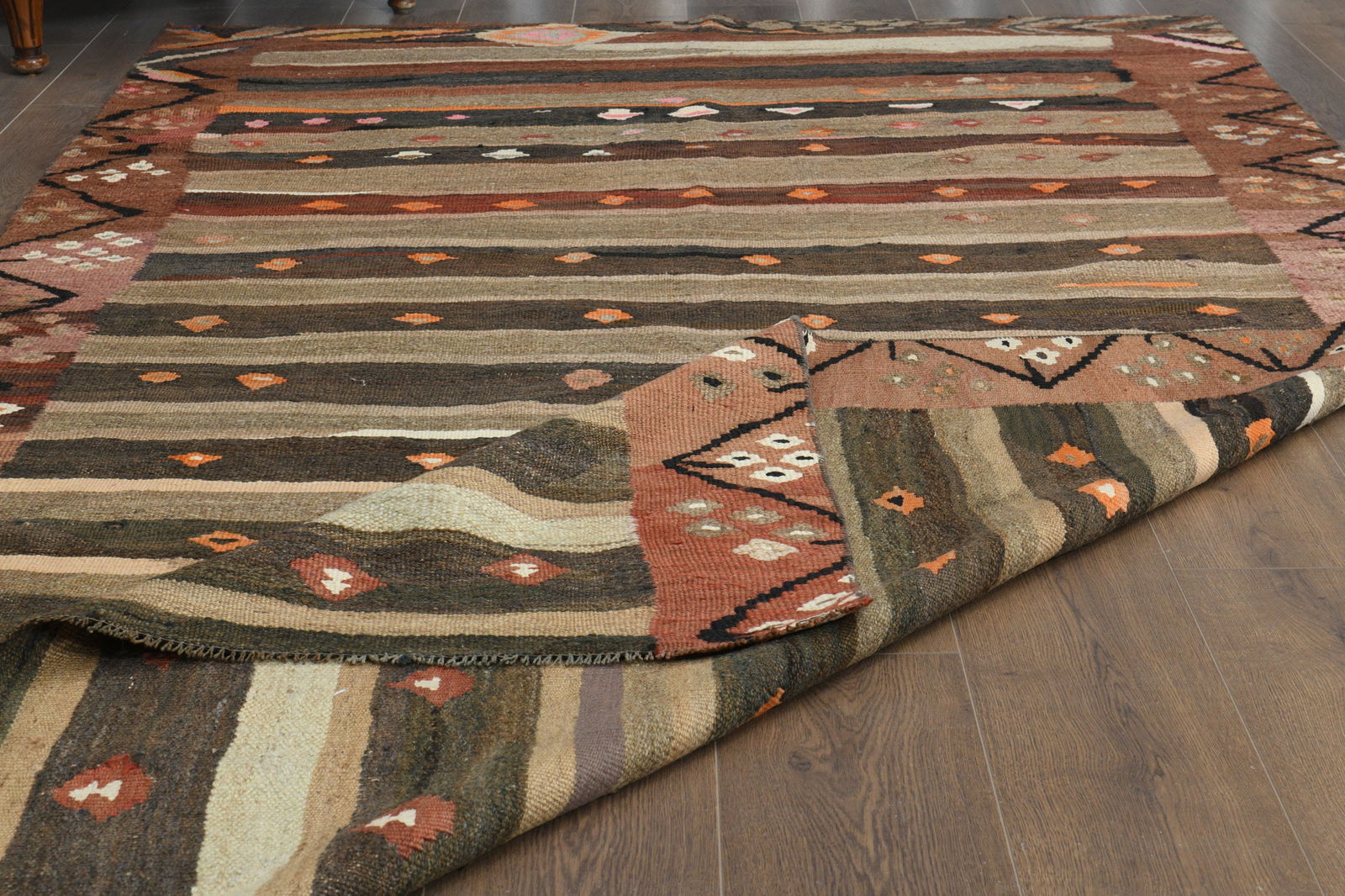 5'5x9'7 ft, BROWN STRIPED KILIM: Title: 5'5x9'7 ft, BROWN STRIPED KILIM Description: This Turkish one-of-a-kind Vintage Flatweave Kilim Rug is hand-knotted and handwoven by the most skilled artisans who use pure wool, in vibrant,