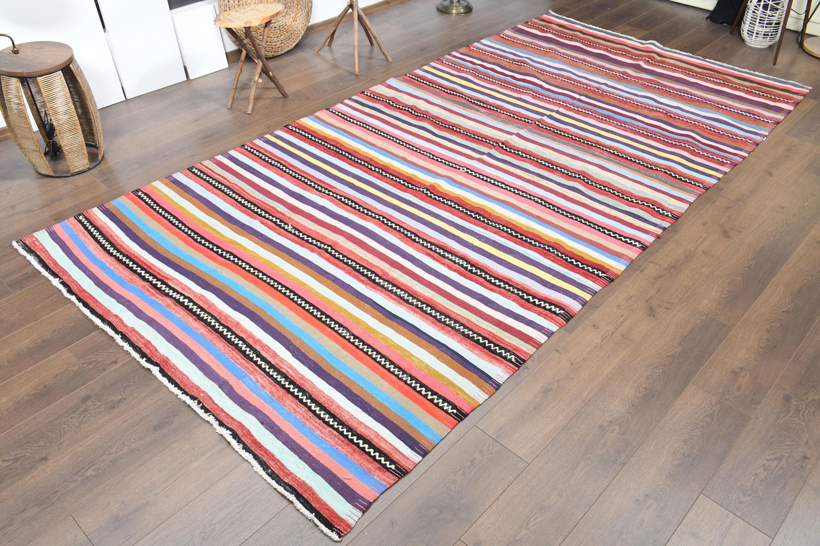 5'9x11'6 ft, COLORFUL DÉCOR: Title: 5'9x11'6 ft, COLORFUL DÉCOR Description: This Turkish one-of-a-kind Vintage Flatweave Kilim Rug is hand-knotted and handwoven by the most skilled artisans who use pure wool, in vibrant,