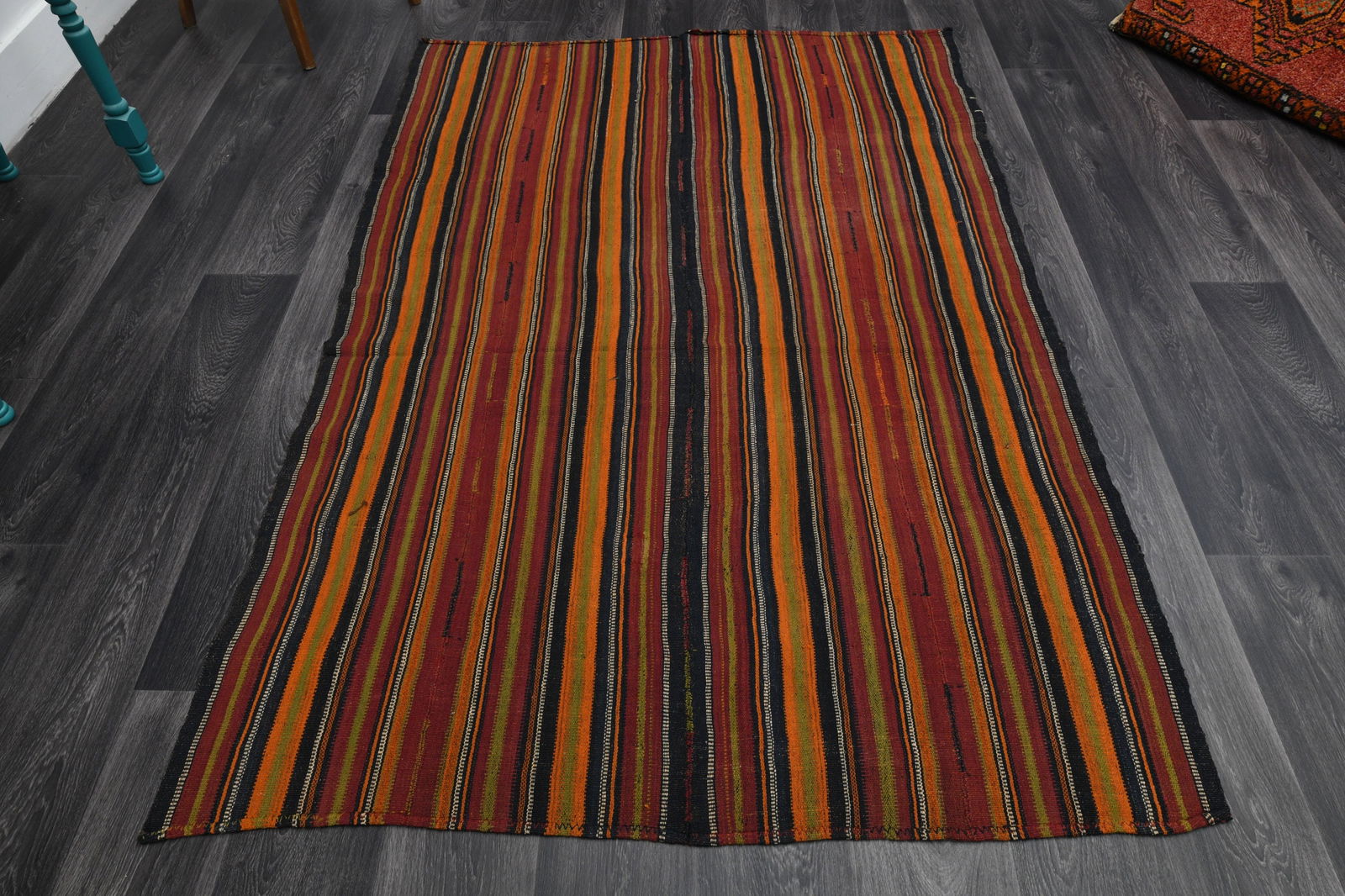 4.7x6.9 ft, TURKISH KILIM Rug: Title: 4.7x6.9 ft, TURKISH KILIM Rug Description: This Turkish one-of-a-kind Vintage Flatweave Kilim Rug is hand-knotted and handwoven by the most skilled artisans who use pure wool, in vibrant,