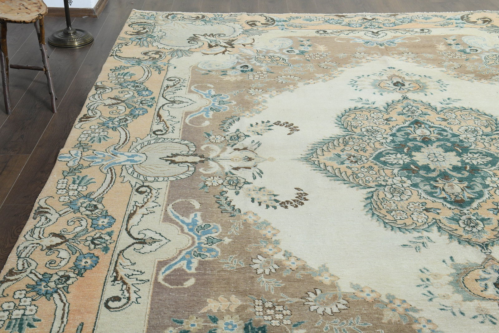 9'7x12'8 ft, BEIGE FLORAL RUG - 3