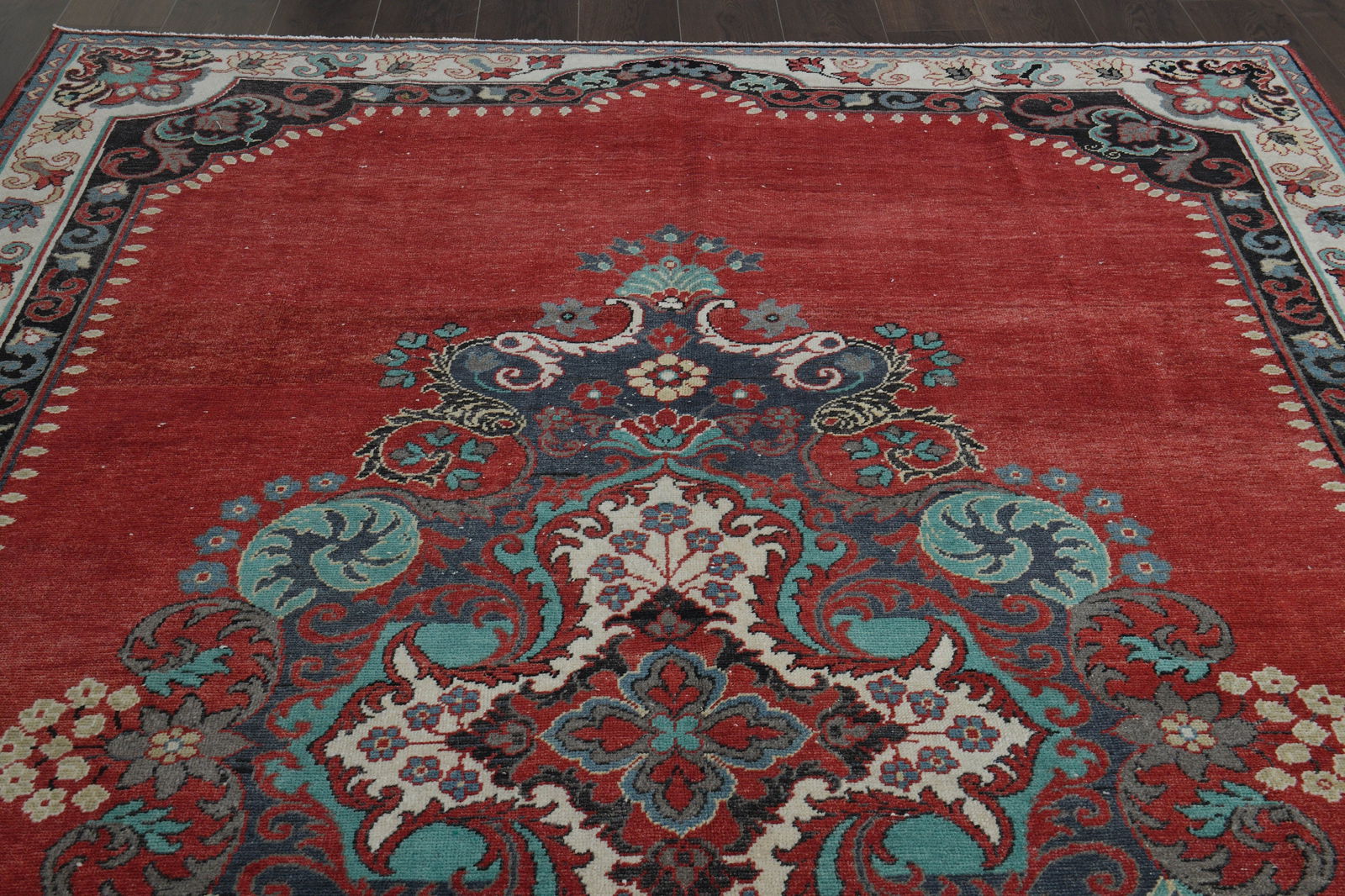 7'3x11'6 ft, RED SPECIAL MOTIF Rug - 8