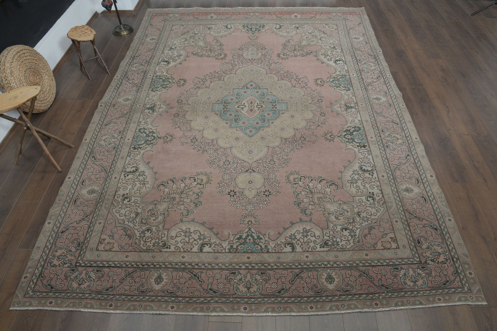 9'5x12'8 ft, PINK PERSIAN RUG: Title: 9'5x12'8 ft, PINK PERSIAN RUG Description: This Turkish one-of-a-kind Anatolian Vintage Rug is hand-knotted and handwoven by the most skilled artisans who use pure wool, in muted, natural