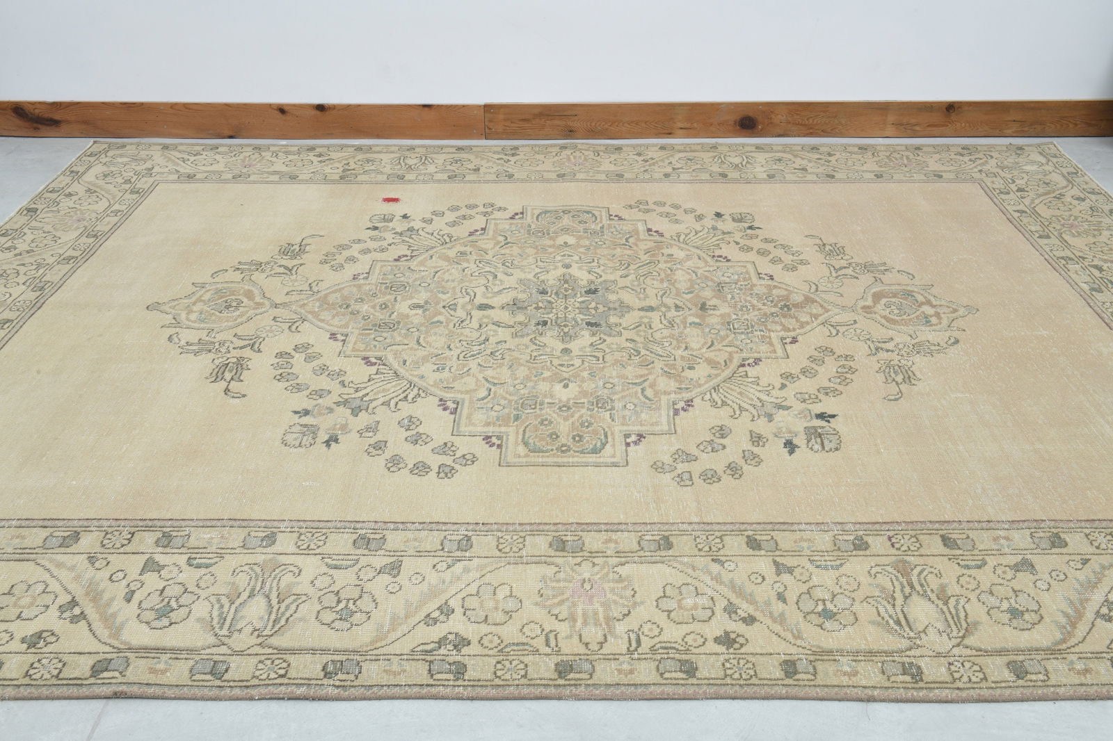 9.5x12.6 ft, ANATOLIAN WOOL RUG - 9