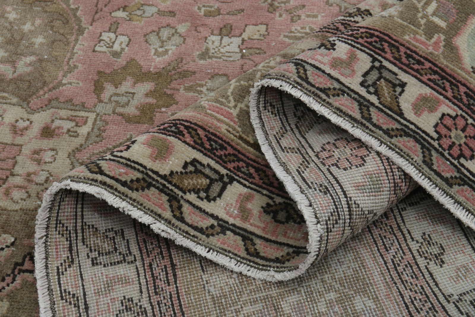 9.6x12 ft, PINK TURKISH RUG: Title: 9.6x12 ft, PINK TURKISH RUG Description: This Turkish one-of-a-kind Anatolian Vintage Rug is hand-knotted and handwoven by the most skilled artisans who use pure wool, in muted, natural tones,