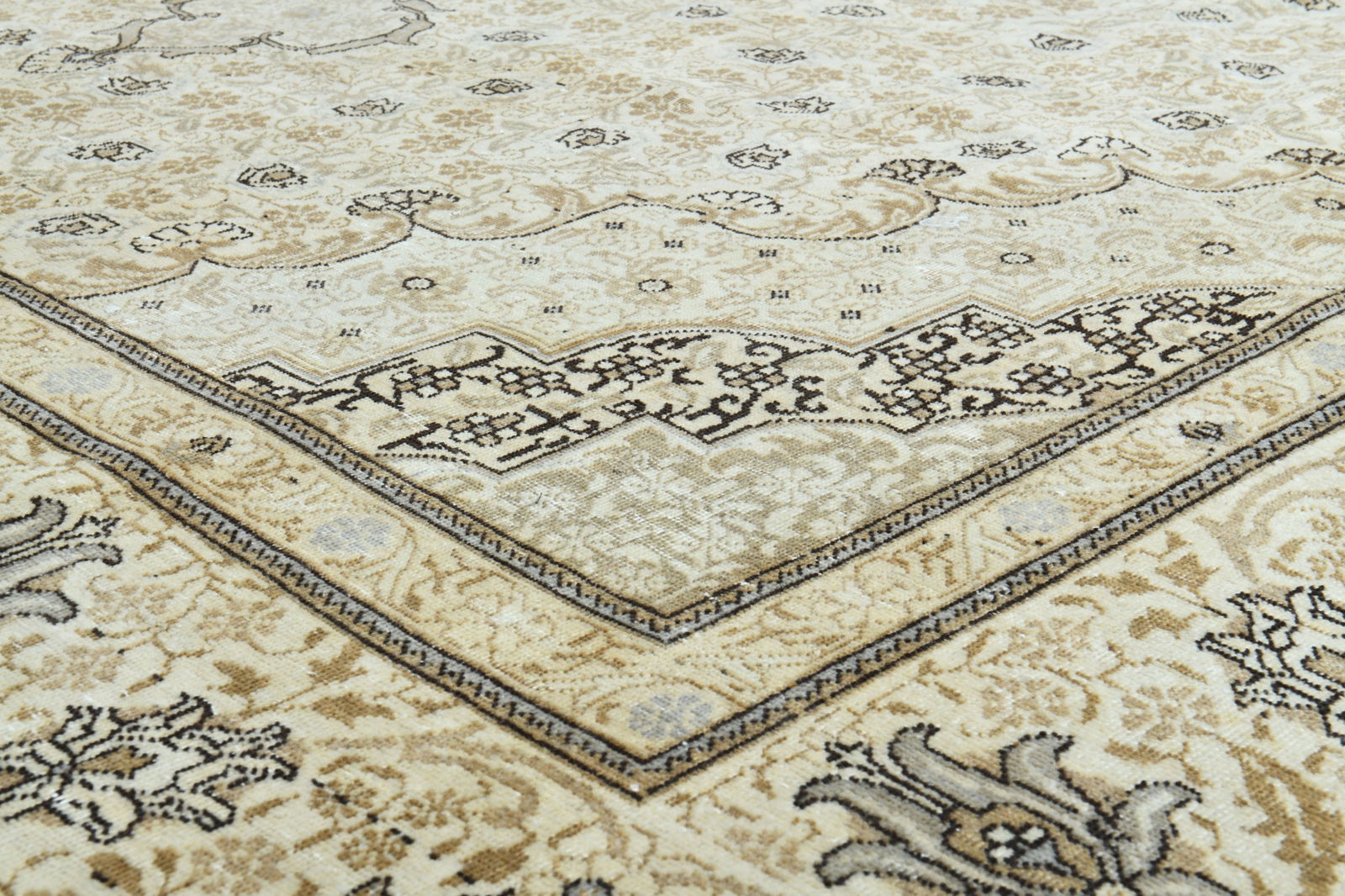 9.9x12.8 ft, OVERSIZED VINTAGE RUG - 2