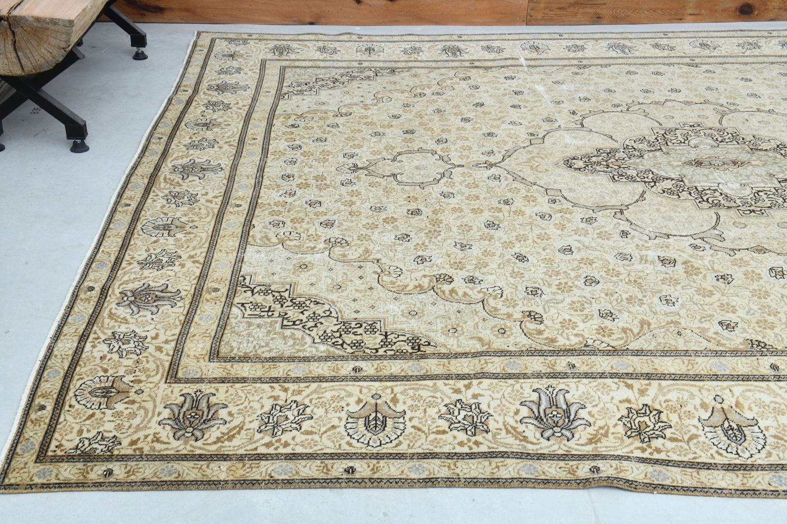 9.9x12.8 ft, OVERSIZED VINTAGE RUG - 3