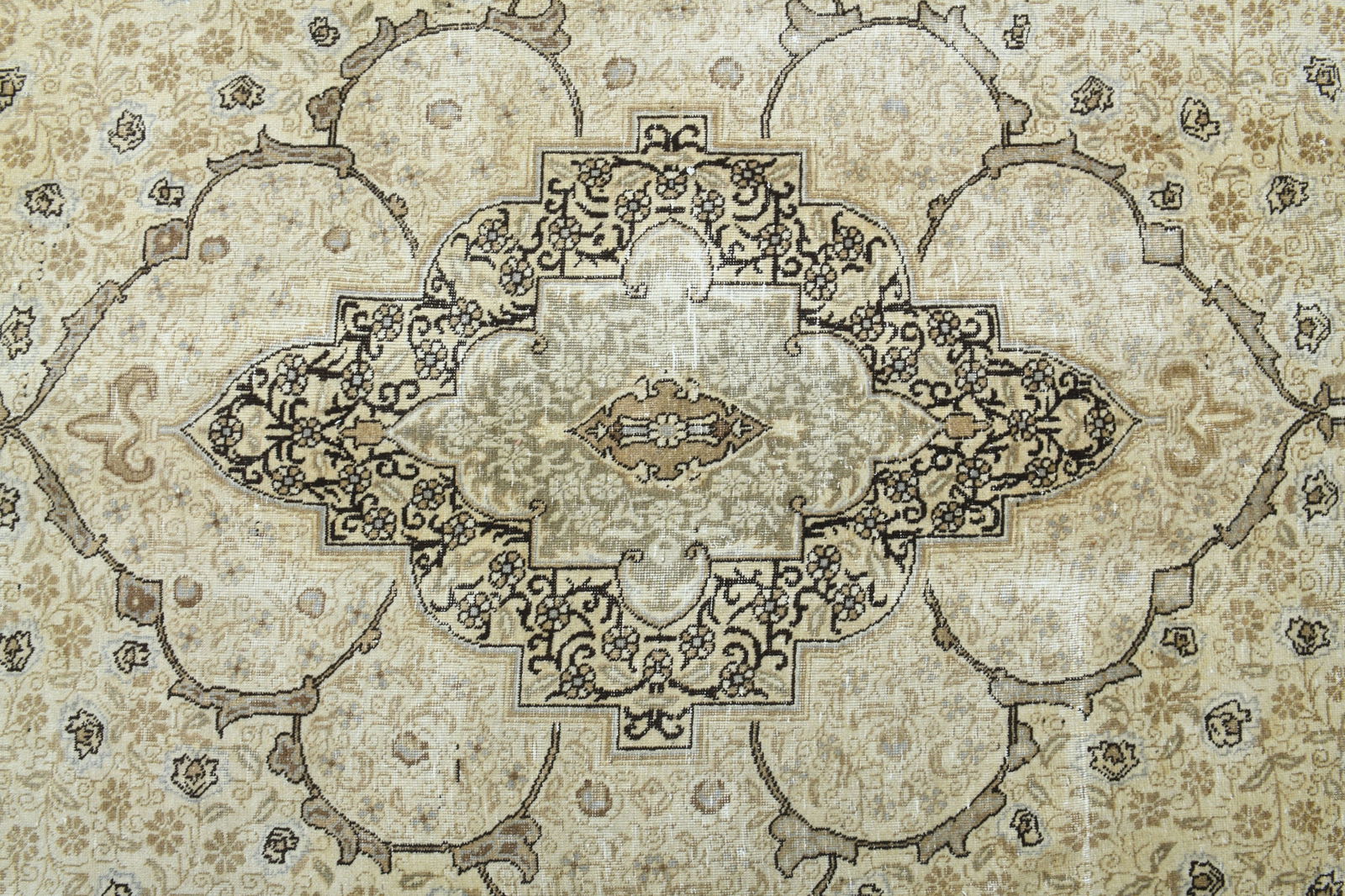 9.9x12.8 ft, OVERSIZED VINTAGE RUG - 7