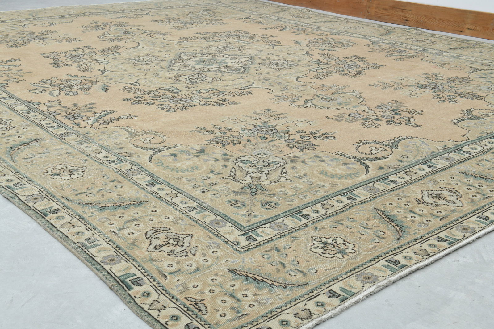 9.6x12.5 ft, VINTAGE OVERSIZED RUG - 4