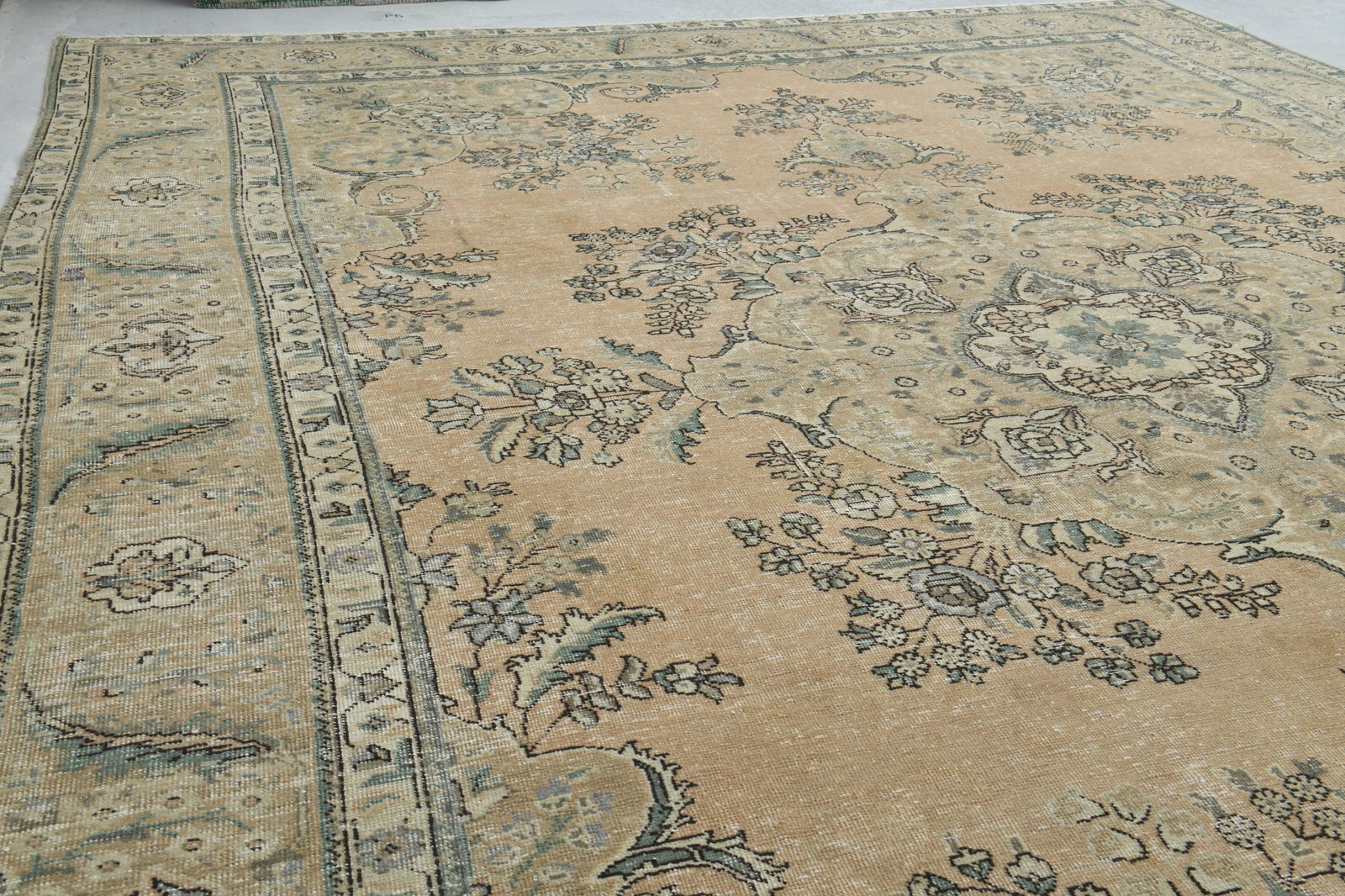 9.6x12.5 ft, VINTAGE OVERSIZED RUG - 8