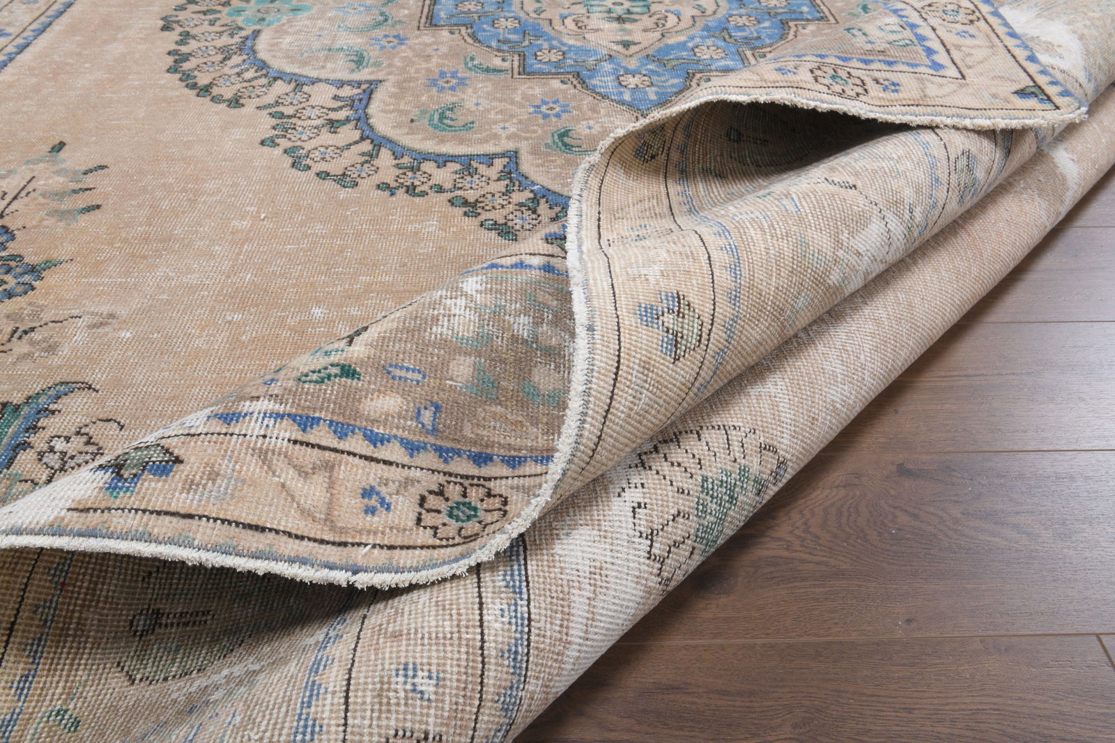 9'8x12'8 ft, RARE DESIGN: Title: 9'8x12'8 ft, RARE DESIGN Description: This Turkish one-of-a-kind Anatolian Vintage Rug is hand-knotted and handwoven by the most skilled artisans who use pure wool, in muted, natural tones, and