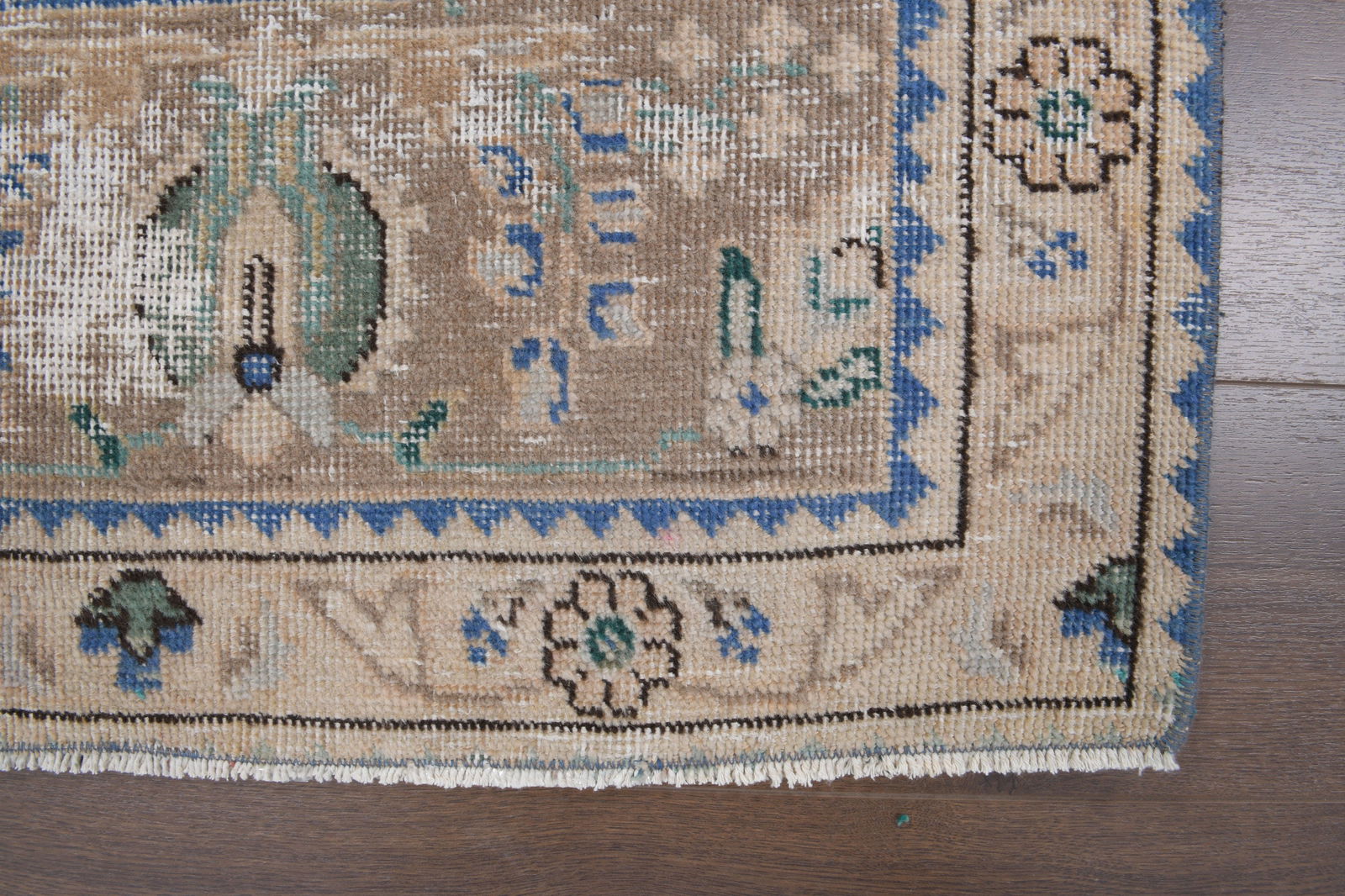 9'8x12'8 ft, RARE DESIGN - 9