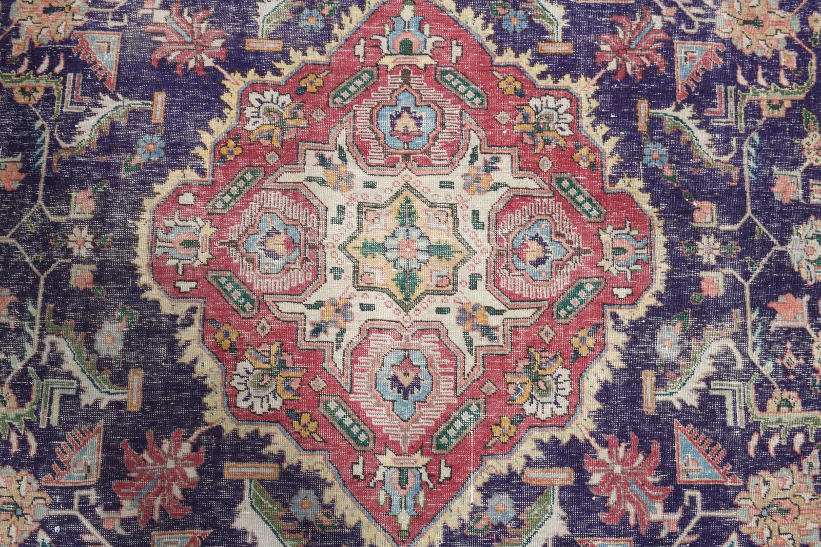 9'9x12'5 ft, PERSIAN OVERSIZED RUG - 3