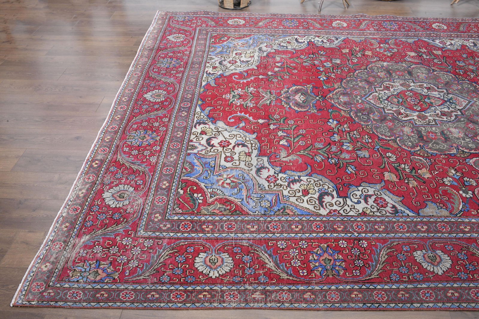 9'7x12'4 ft, RED MINIMALIST RUG - 5