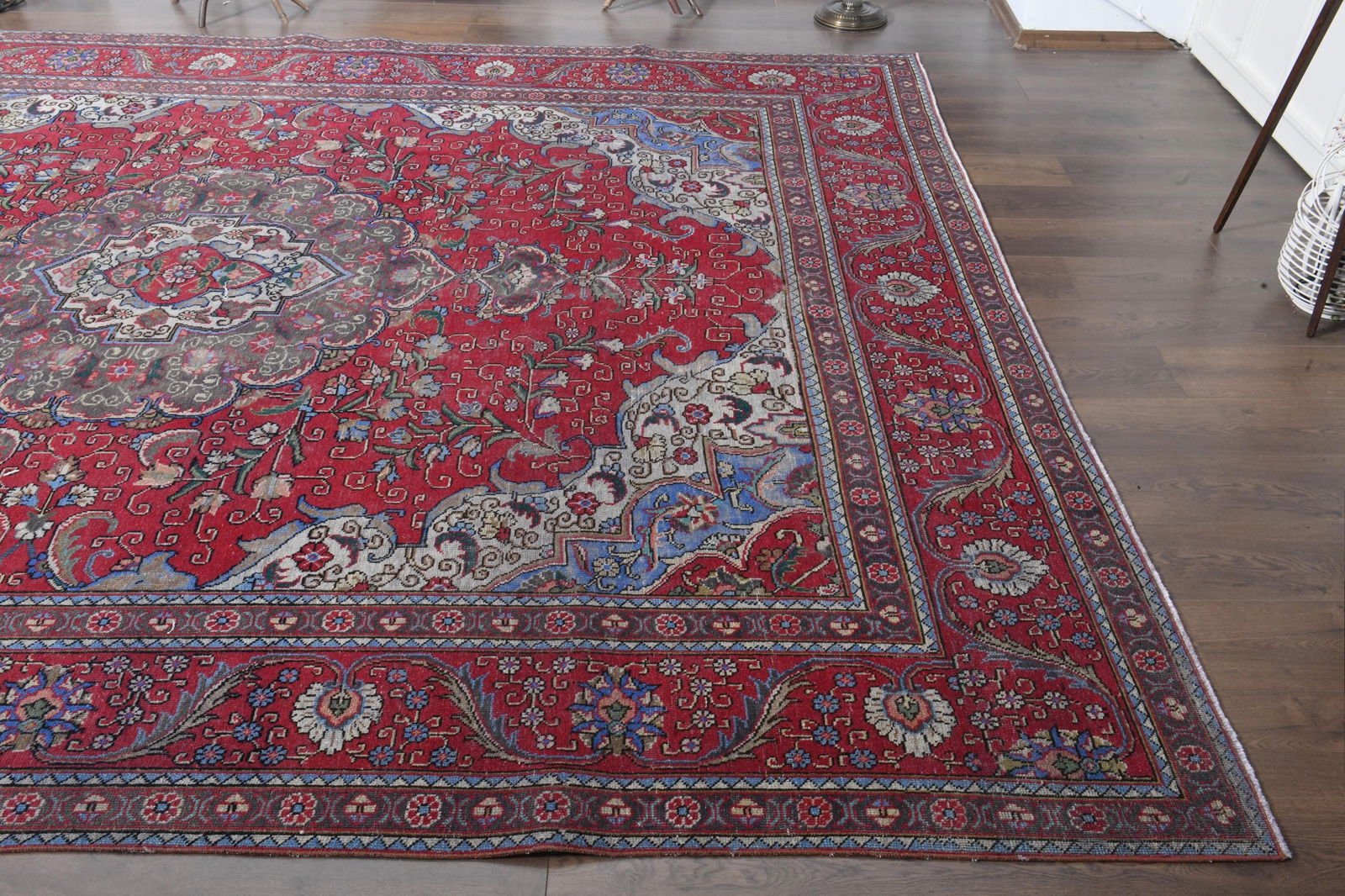 9'7x12'4 ft, RED MINIMALIST RUG - 8