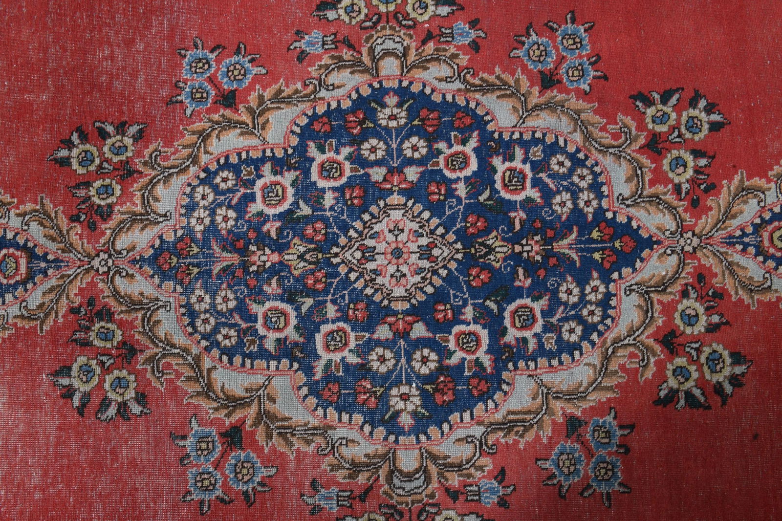 9'7x12'6 ft, RED MINIMALIST RUG - 3