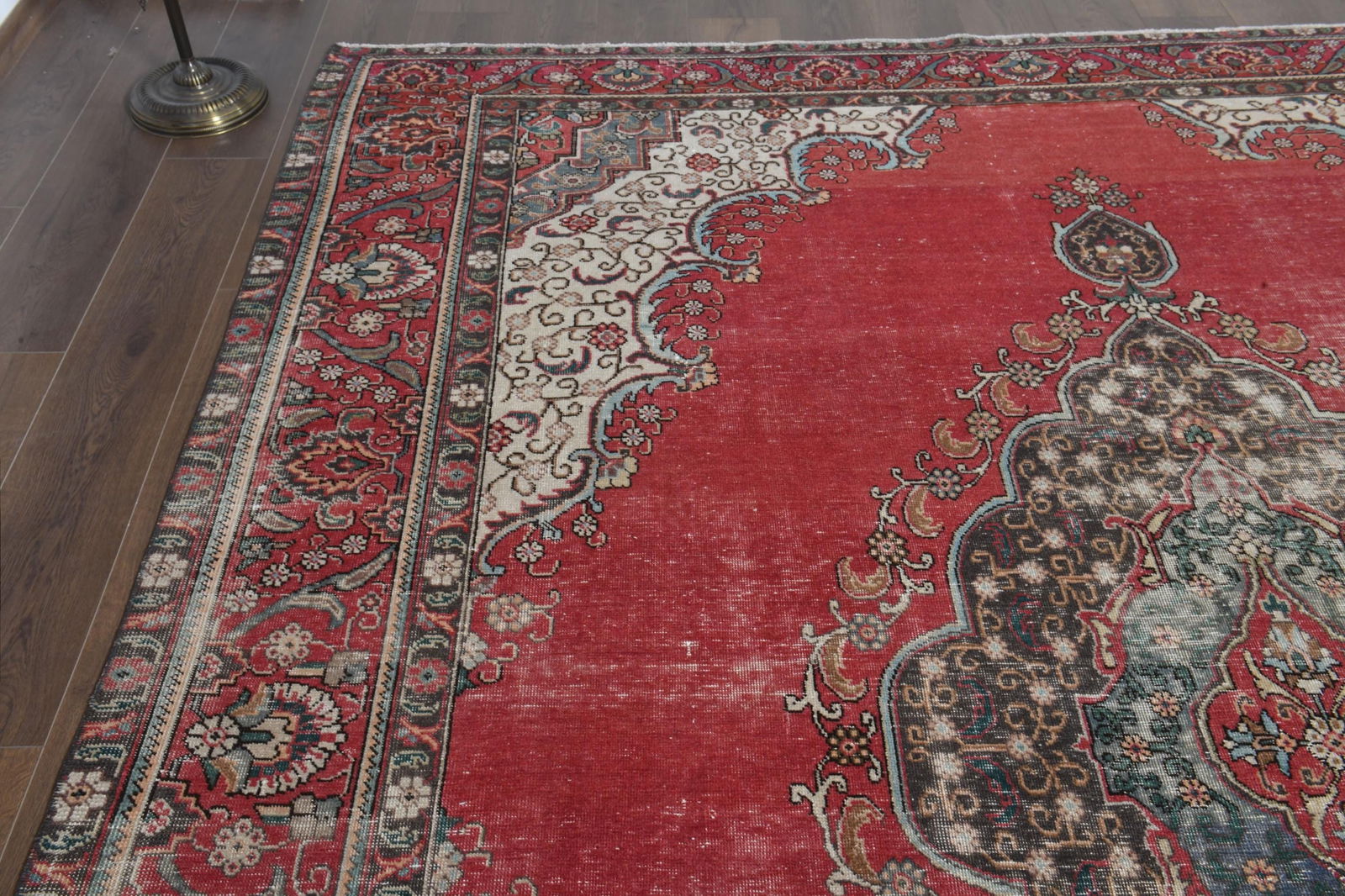 9'2x11'5 ft, RED MINIMALIST RUG - 2