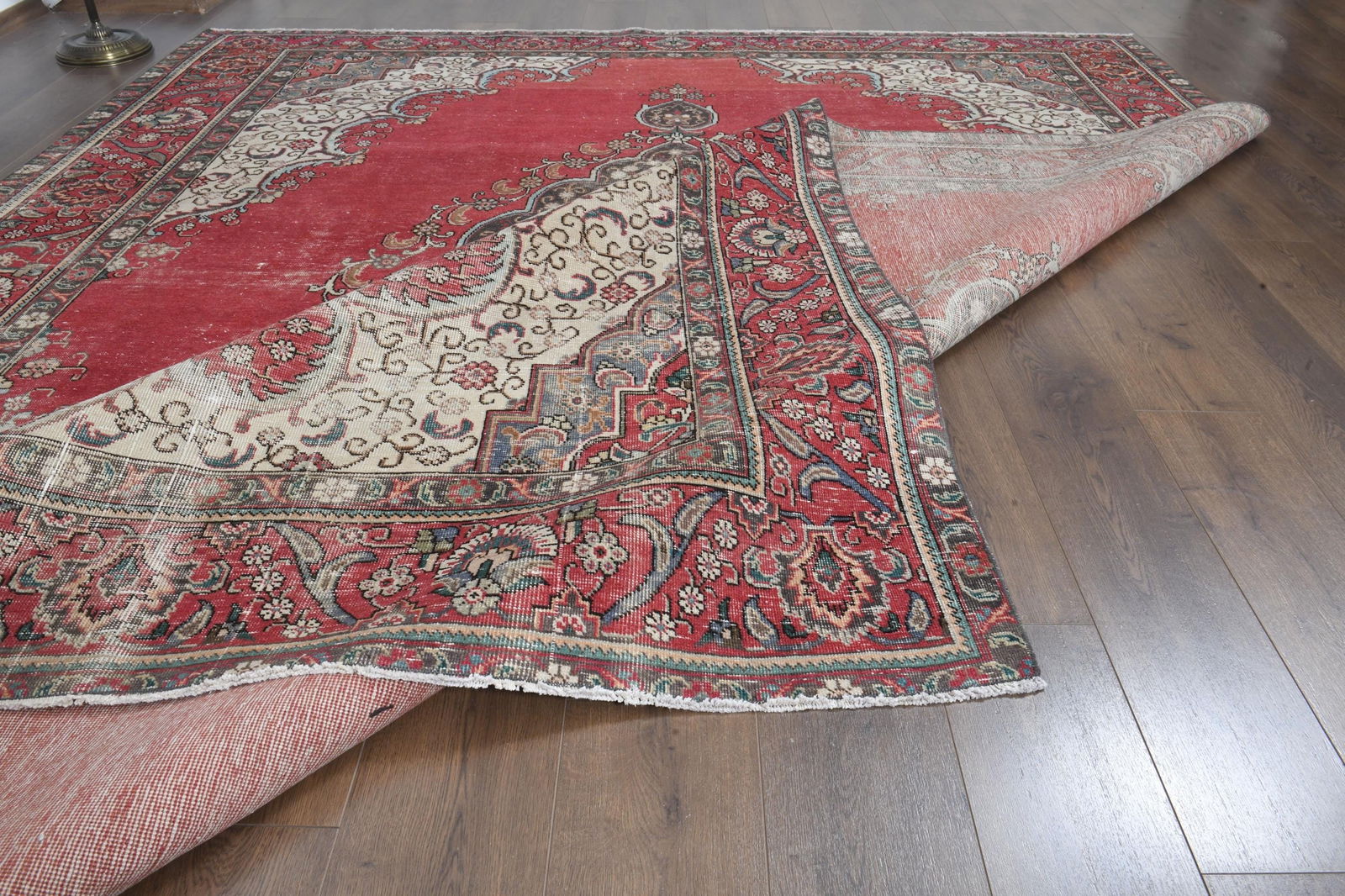 9'2x11'5 ft, RED MINIMALIST RUG - 5