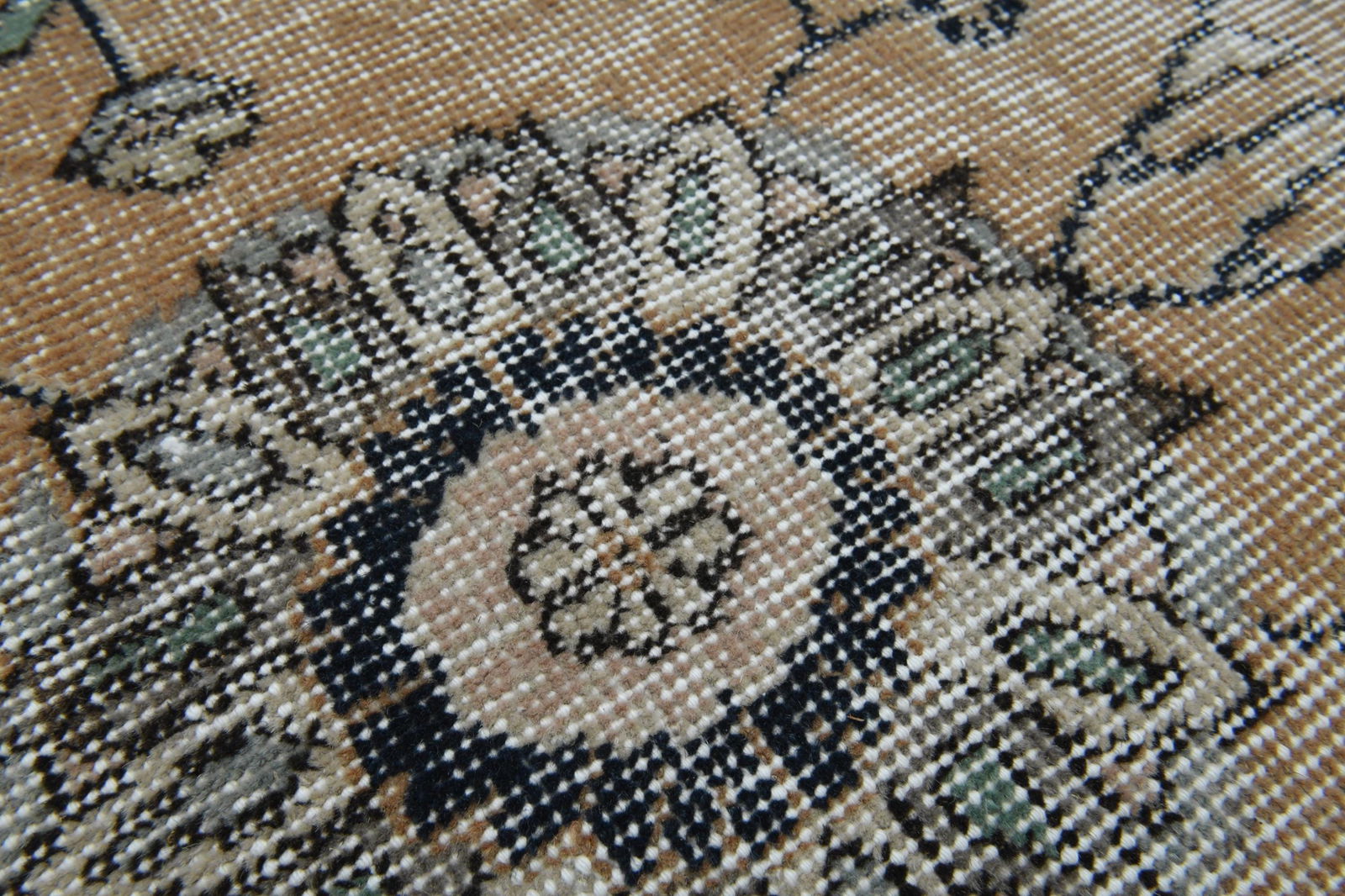 8'3x11'6 ft, OVERSIZED NEUTRAL RUG - 5