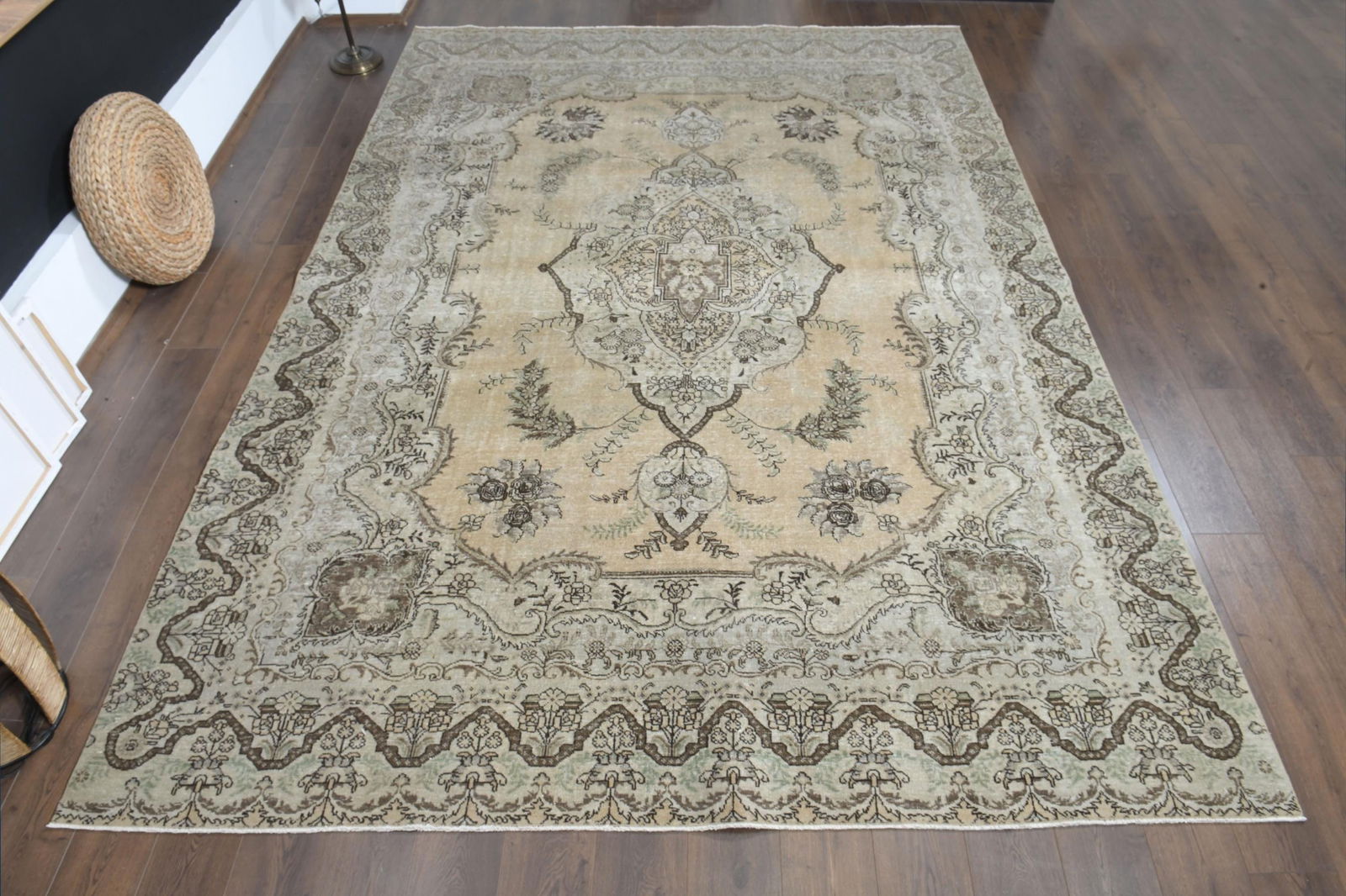 8'7x12'3 ft, PERSIAN OVERSIZED RUG, Orange Beige: Title: 8'7x12'3 ft, PERSIAN OVERSIZED RUG, Orange Beige Description: This Turkish one-of-a-kind Anatolian Vintage Rug is hand-knotted and handwoven by the most skilled artisans who use pure wool, in