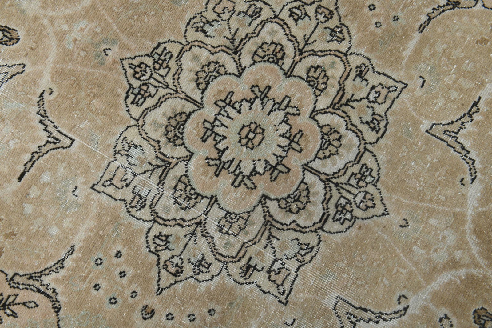 9'9x12'9 ft, OVERSIZED ORANGE BROWN, Minimalist - 3