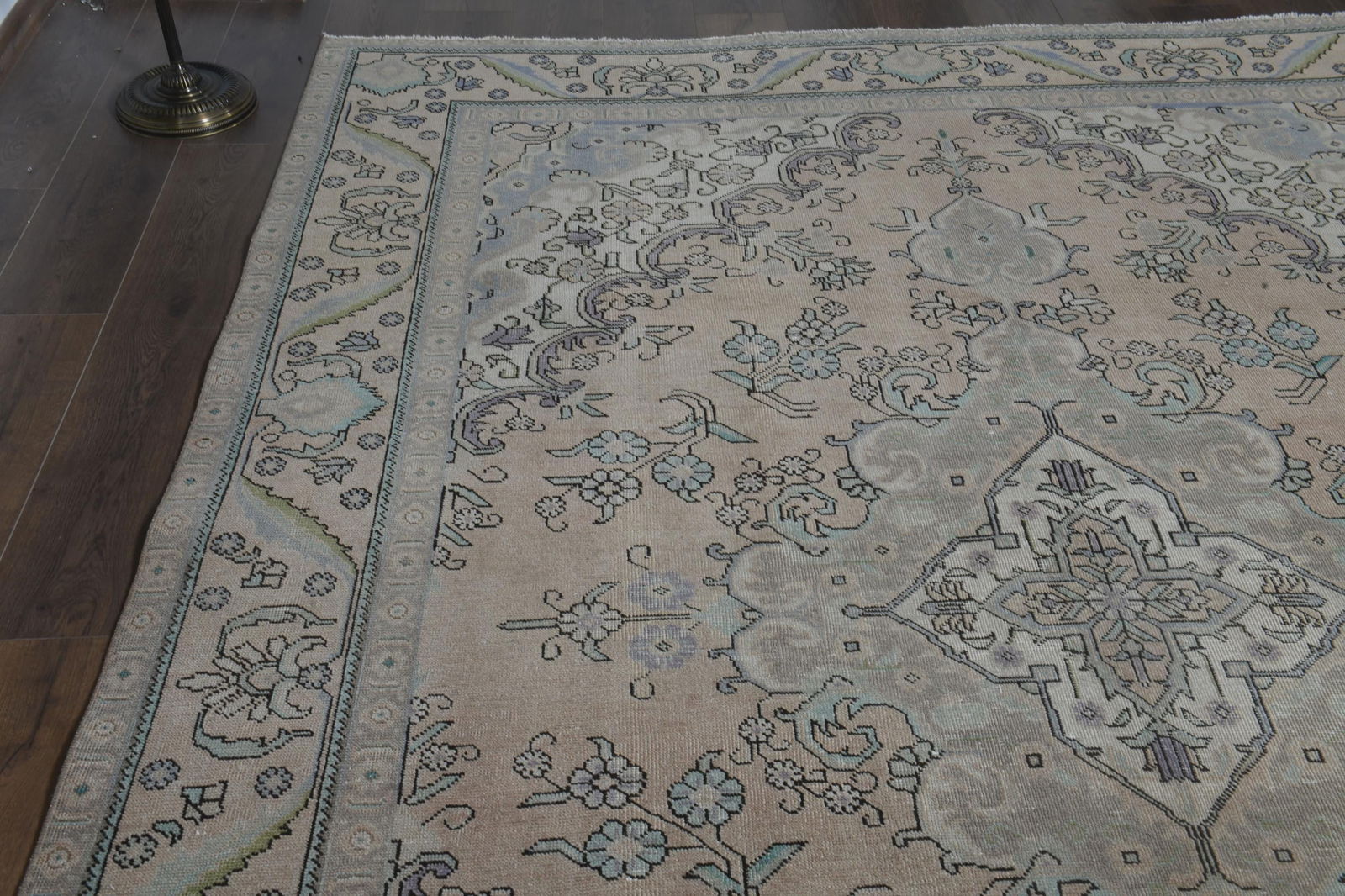 7'7x10'6 ft, EARTH TONE RUG - 3