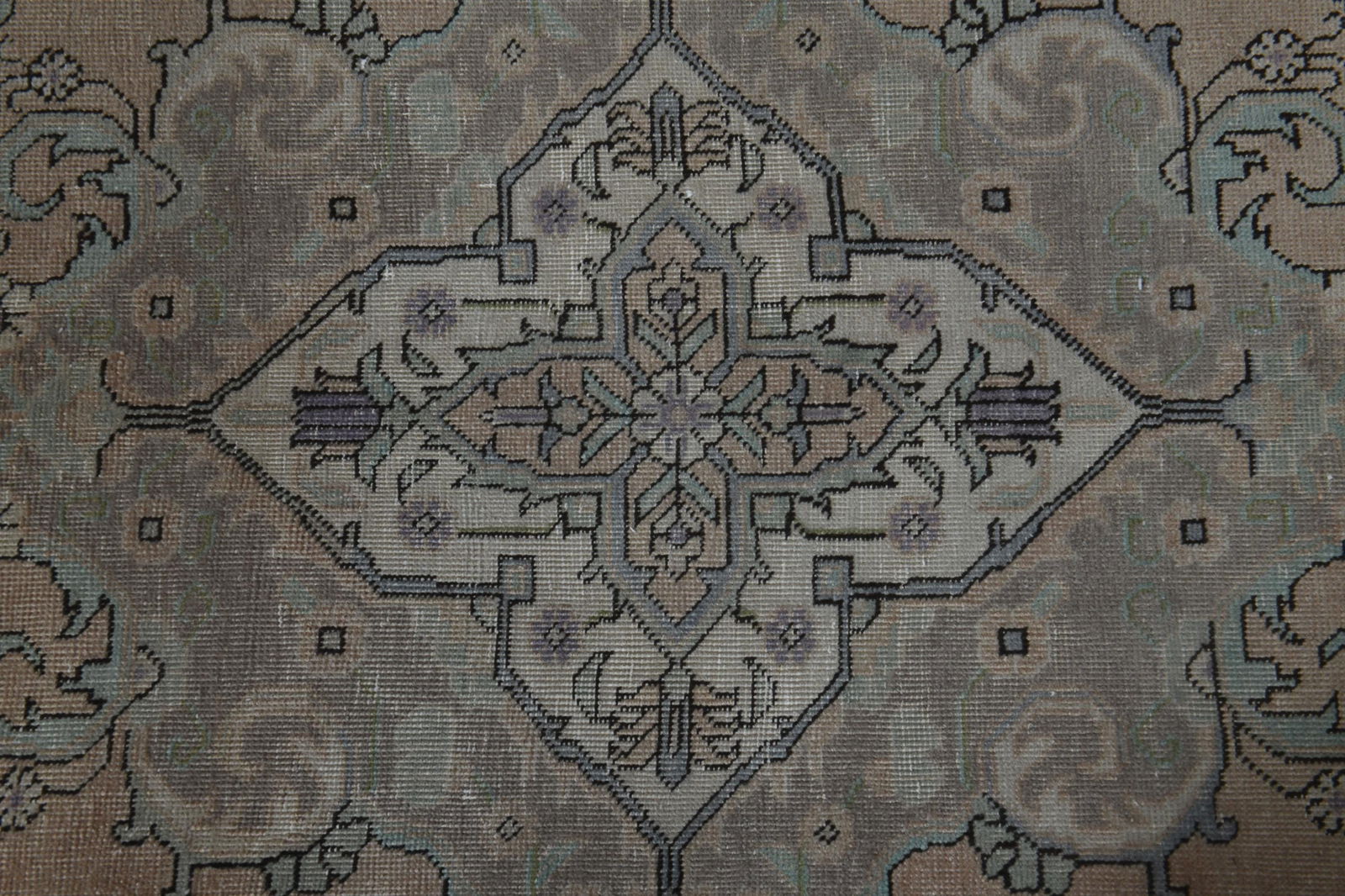 7'7x10'6 ft, EARTH TONE RUG - 5