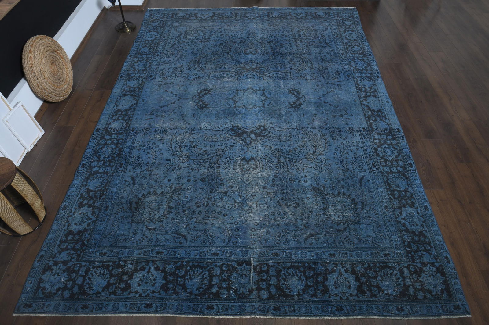 9'3x11'7 ft, SPECIAL VINTAGE RUG: Title: 9'3x11'7 ft, SPECIAL VINTAGE RUG Description: This Turkish one-of-a-kind Anatolian Vintage Rug is hand-knotted and handwoven by the most skilled artisans who use pure wool, in muted, natural