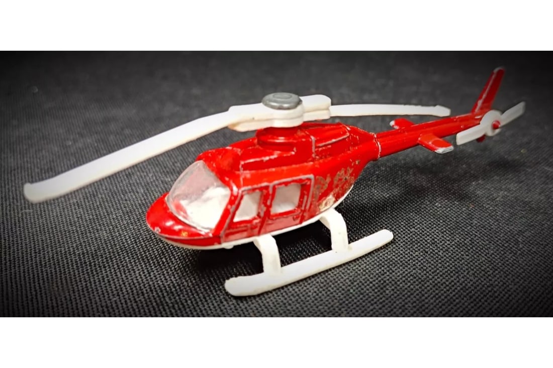 Vintage Corgi Daily Planet Miniature Helicopter - 1:43 Scale - 3